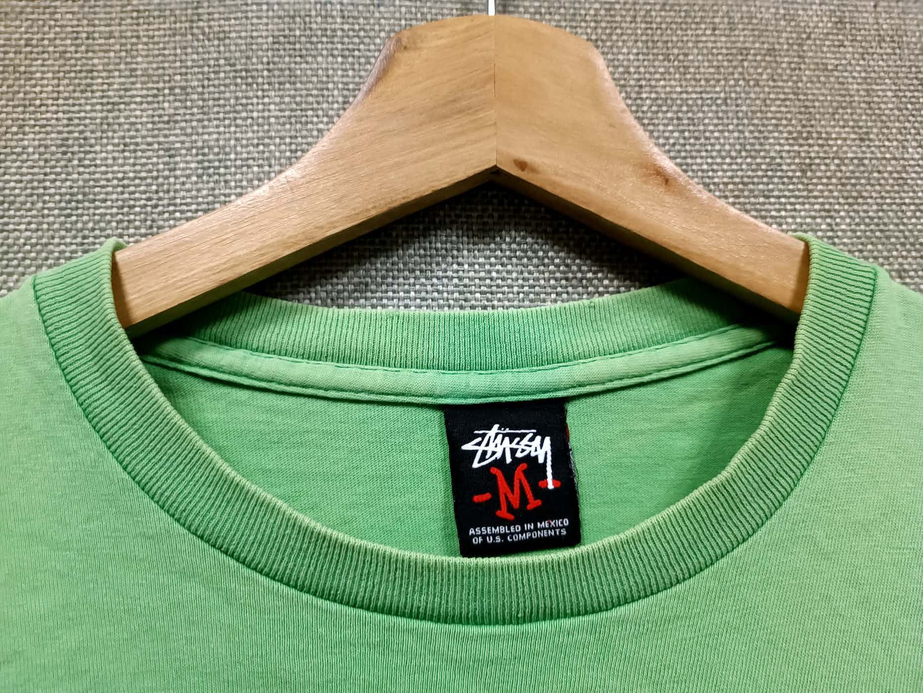 Stussy vintage t shirt stussy world tour big logo Size US M / EU 48-50 / 2 - 3 Thumbnail