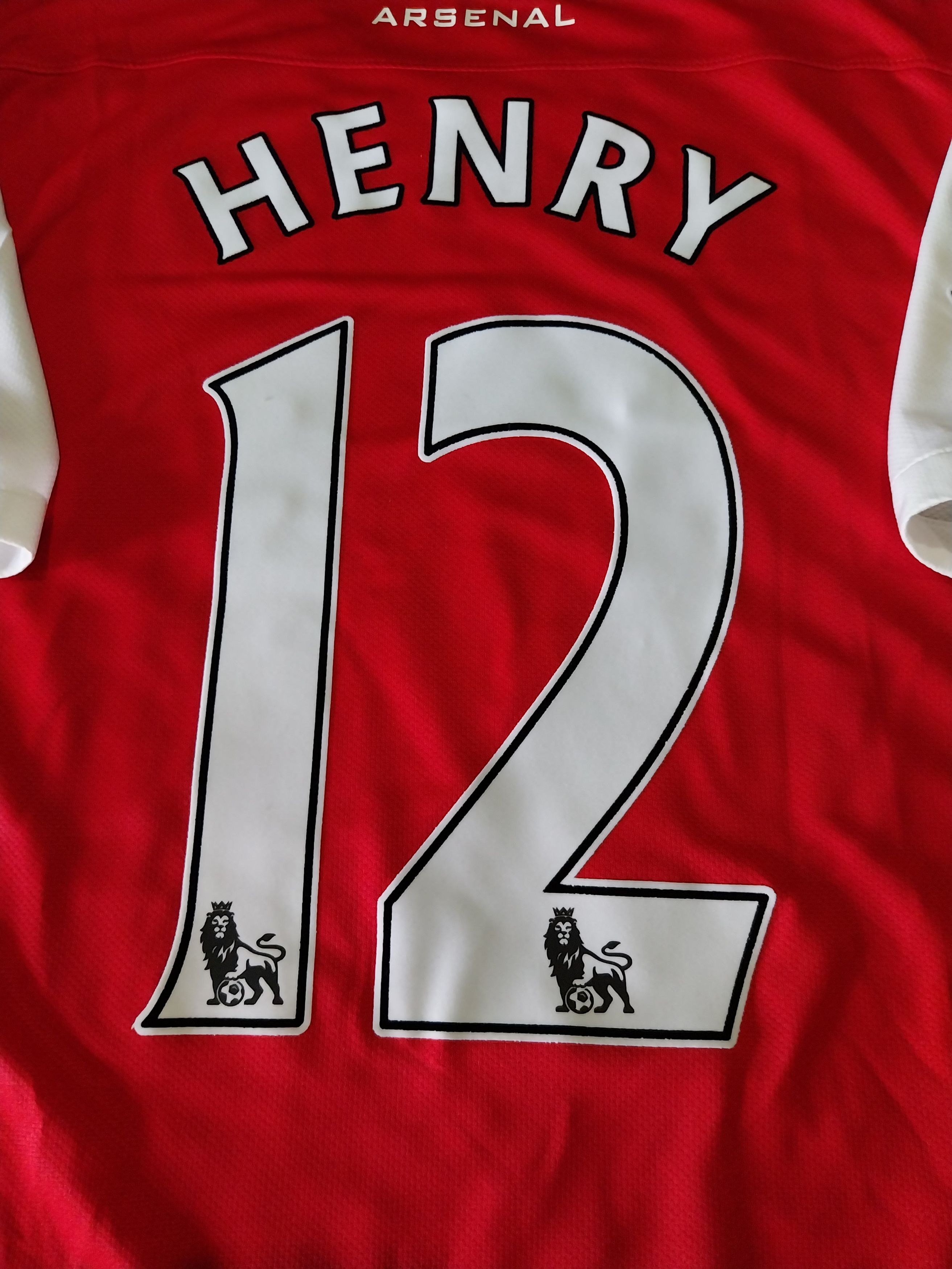 Nike Arsenal home 2011/2012 thierry henry jersey football Size US M / EU 48-50 / 2 - 12 Thumbnail