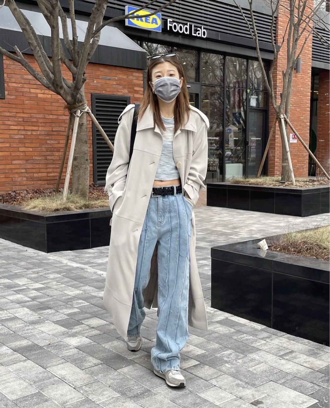 Designer × Matin Kim Matin Kim Cutting Loose Denim Pants Light Blue Size 30" / US 8 / IT 44 - 25 Thumbnail