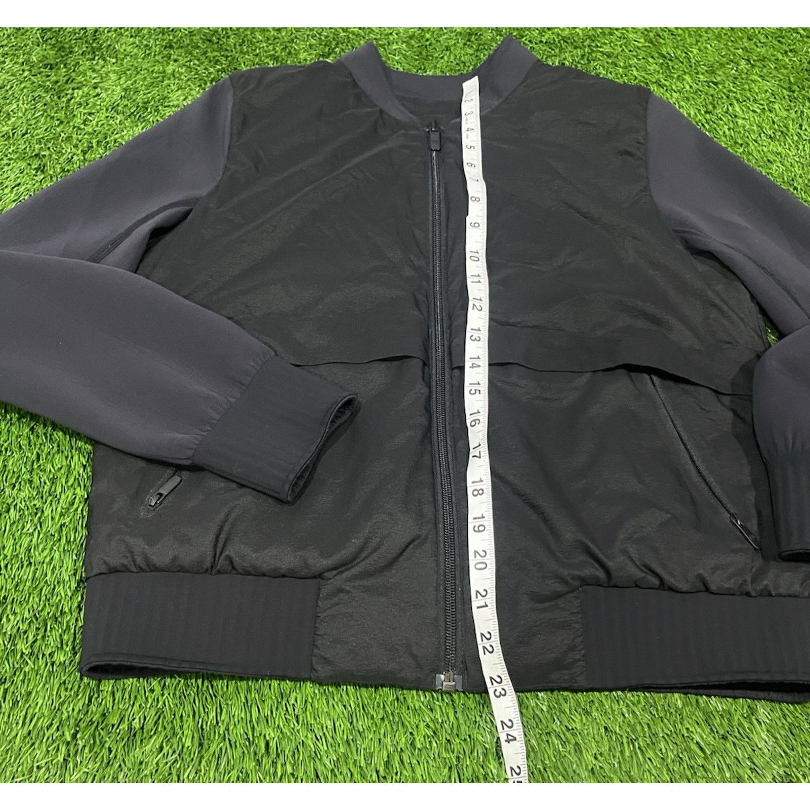 Lululemon Lululemon Women's Down & Around Bomber Reversible Black 8 Size M / US 6-8 / IT 42-44 - 4 Thumbnail