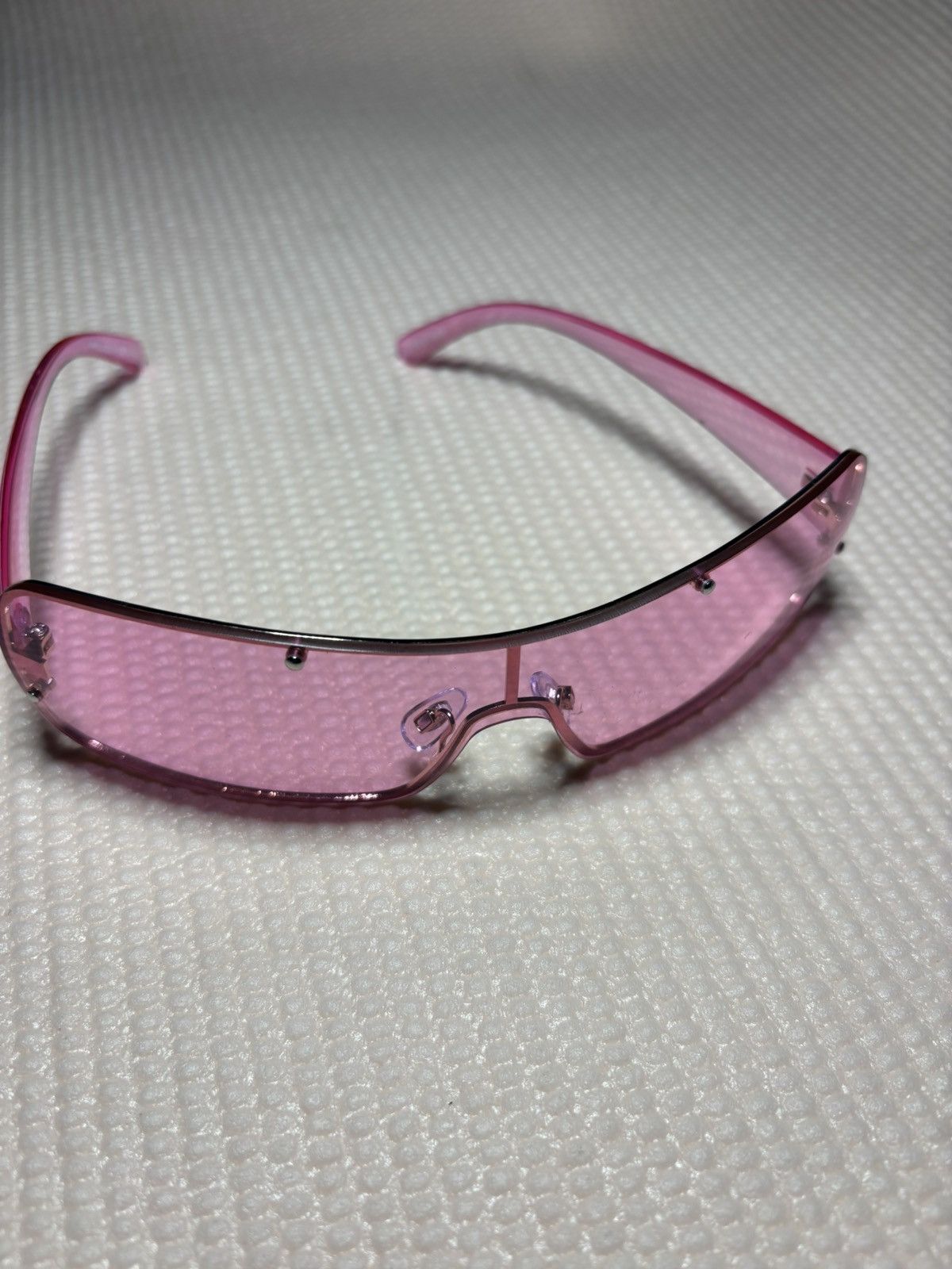 Vintage Y2K pink sunglasses Size ONE SIZE - 1 Thumbnail