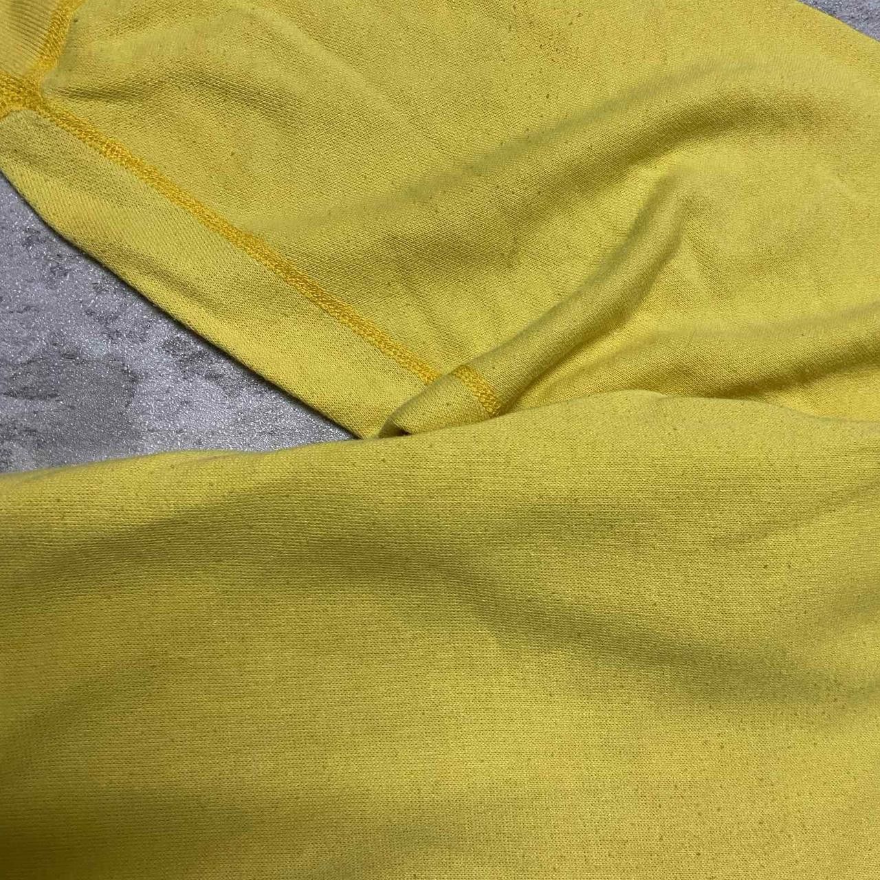 Champion Yellow Champion vintage 90s embroidered logo Size US M / EU 48-50 / 2 - 5 Thumbnail