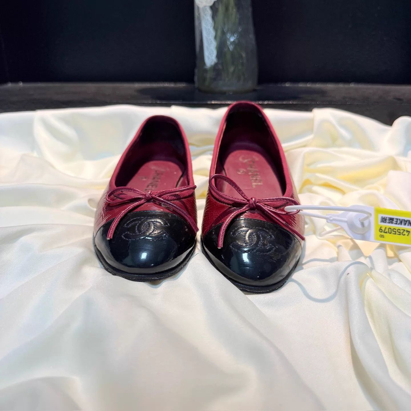 Chanel CHANEL Double C Bow Burgundy Pumps 35 EU 99 New Size US 4.5 / IT 34.5 - 2 Thumbnail