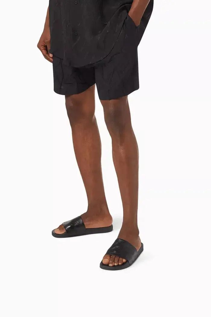 Balenciaga o1tr1nto0226 Pool Slide Sandals BB Monogram In Black Size US 9 / EU 42 - 2 Thumbnail