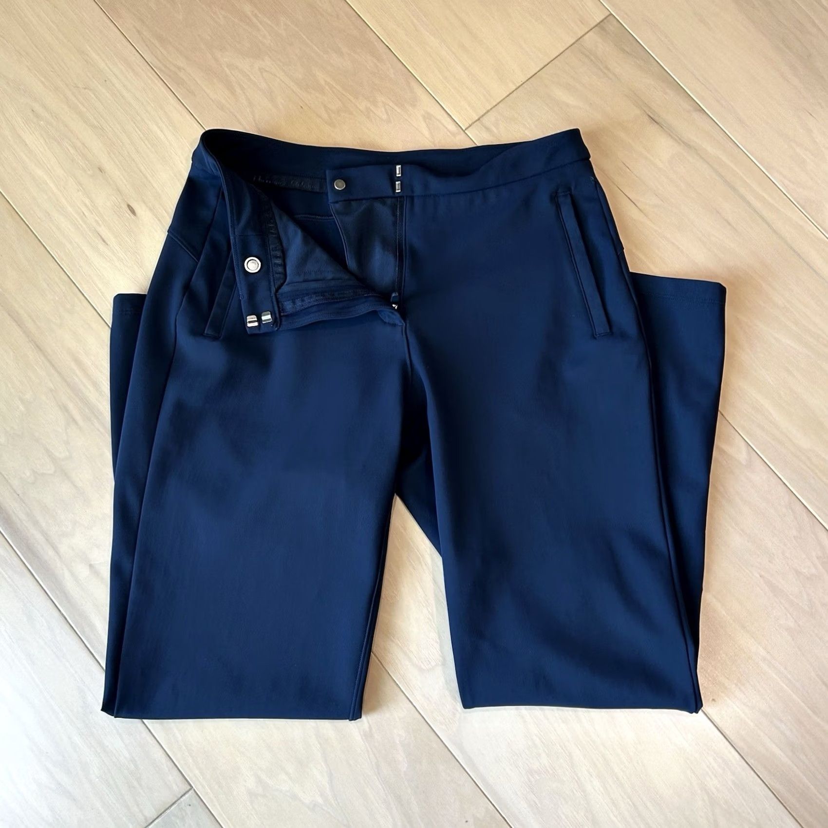 Lululemon VINTAGE Lululemon On The Move Blue Lightweight Pant Women 4 Chino Tapered Regular 28in 26in Inseam Pockets Size 27" / US 4 / IT 40 - 5 Thumbnail
