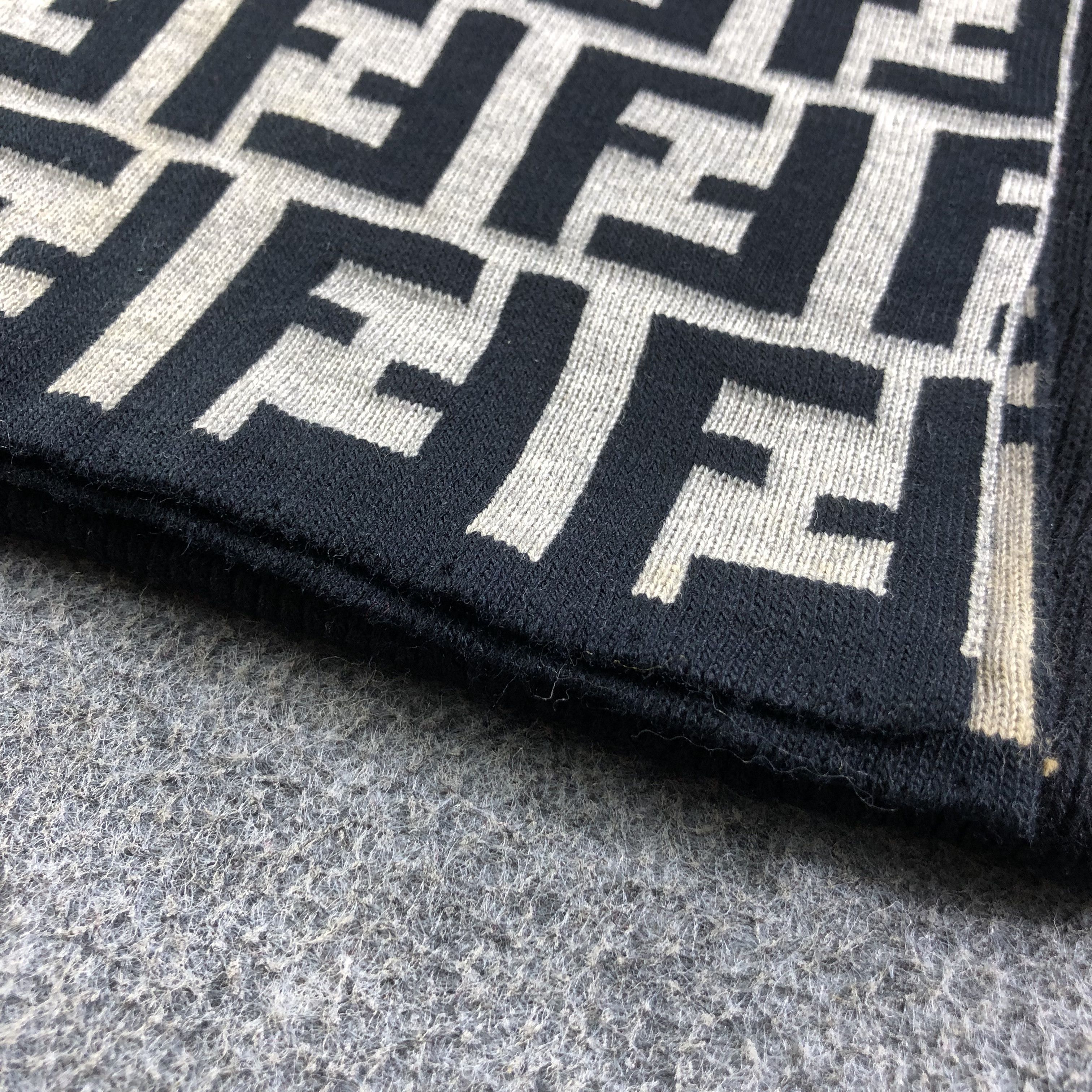 Japanese Brand Fendi Monogram Wool Scarf Muffler V1721 Size ONE SIZE - 4 Thumbnail