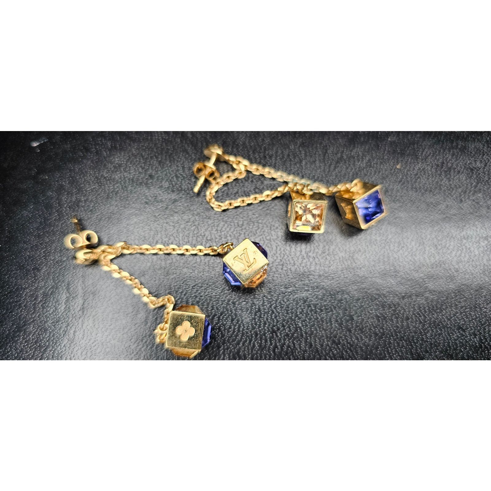 Louis Vuitton LOUIS VUITTON DANGLING CRYSTAL GAMBLE CUBE EARRINGS Size ONE SIZE - 5 Thumbnail
