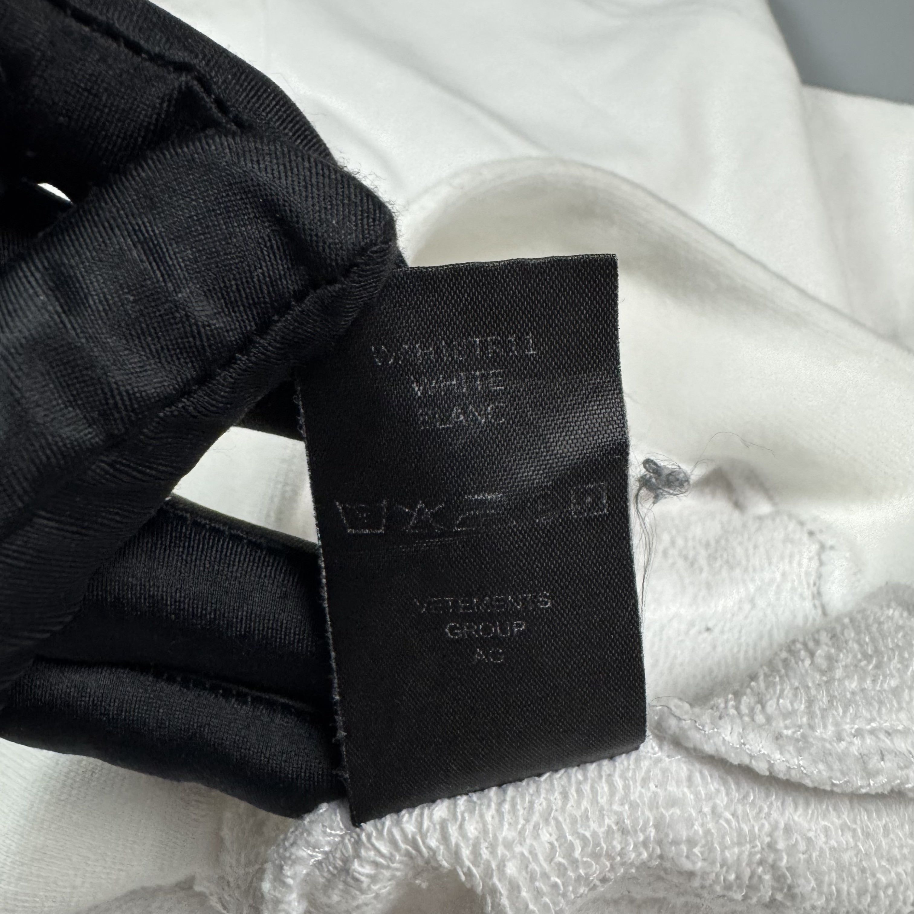 Vetements VETEMENTS SWEATER HOODIE Size US S / EU 44-46 / 1 - 9 Thumbnail