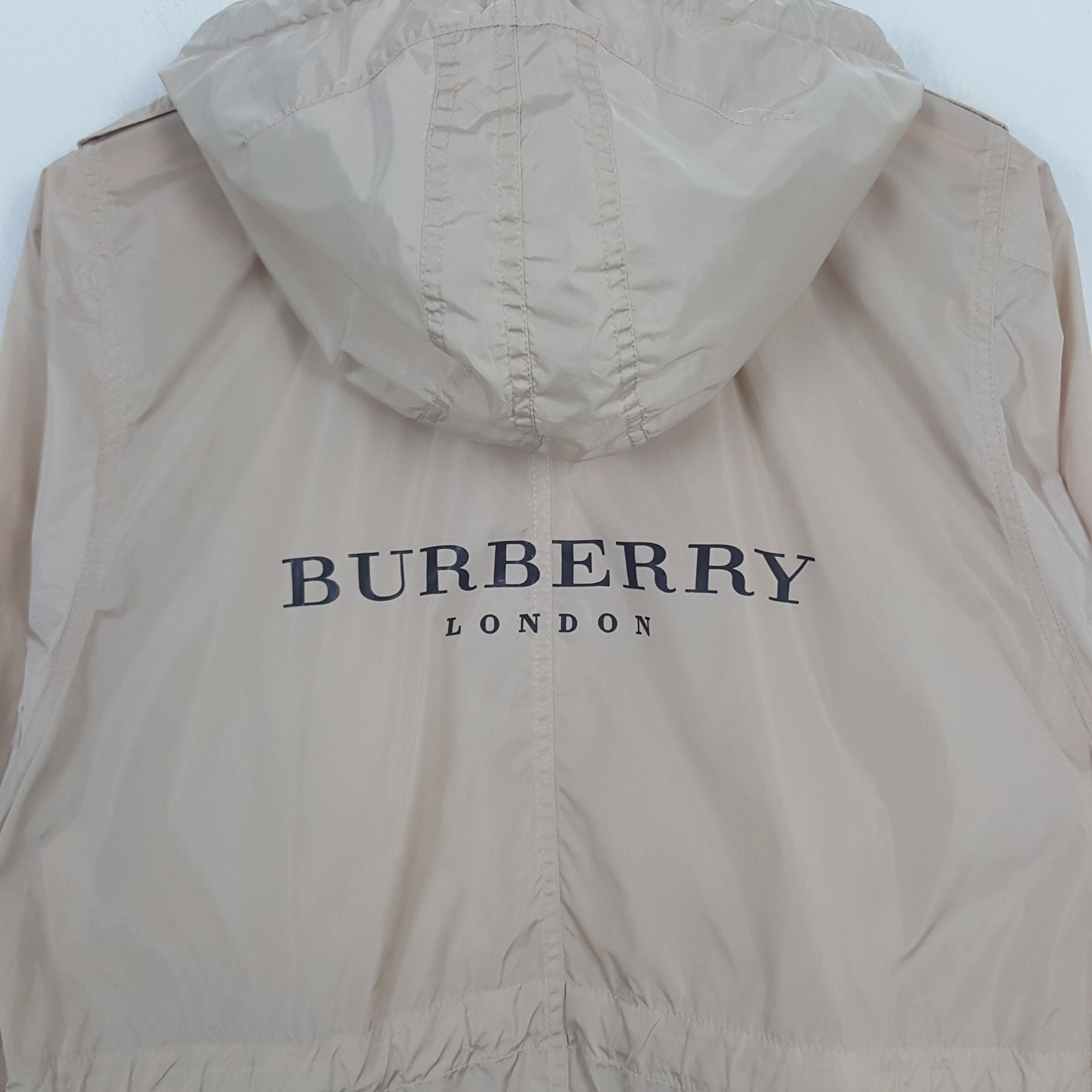 Burberry × Vintage Vintage Burberry London Italian Brand Windbreaker Jacket Size US M / EU 48-50 / 2 - 2 Thumbnail