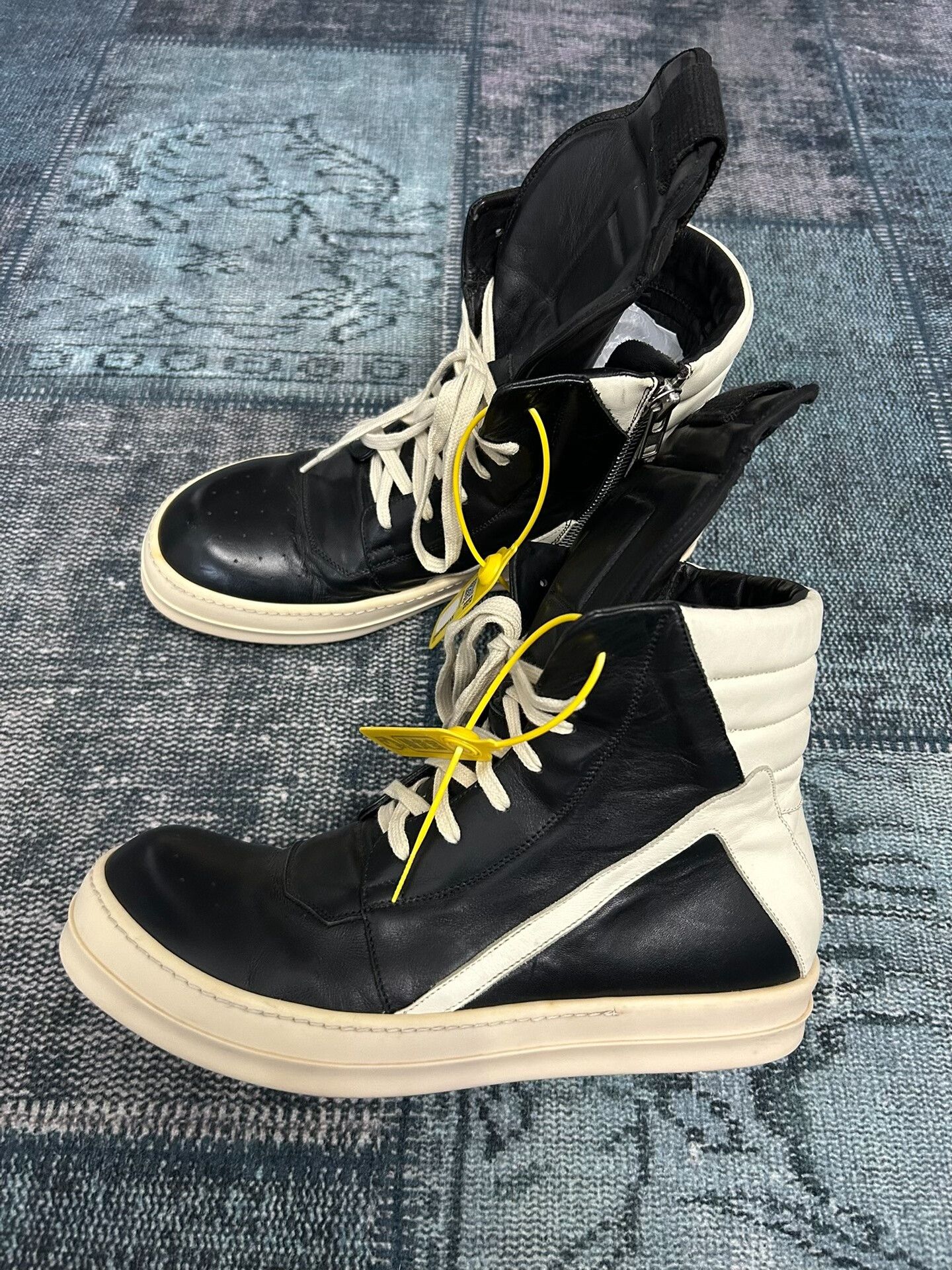 Rick Owens Rick Owens Triangle Sneakers Size 43.5 Size US 10.5 / EU 43-44 - 1 Thumbnail