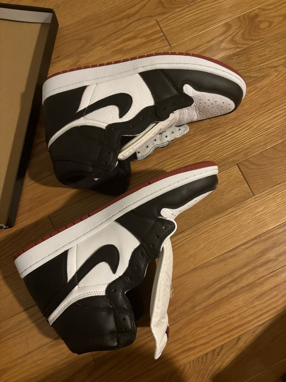 Jordan Brand × Nike Jordan 1 Bloodline Custom (Panda) Size US 10.5 / EU 43-44 - 5 Thumbnail