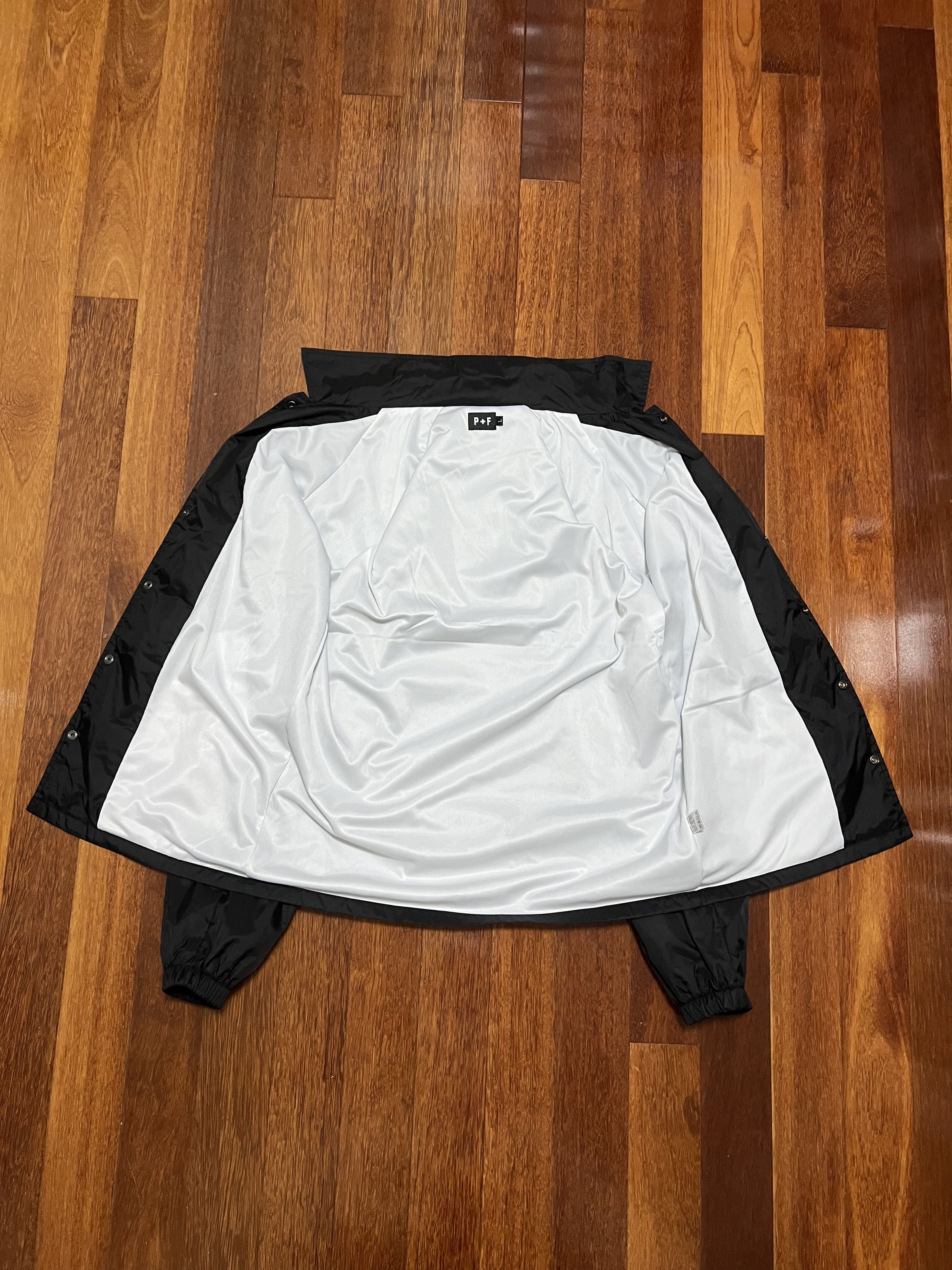 Places + Faces 💚 2019 Places + Faces Reflective Coach Jacket Black Large Size US L / EU 52-54 / 3 - 3 Thumbnail