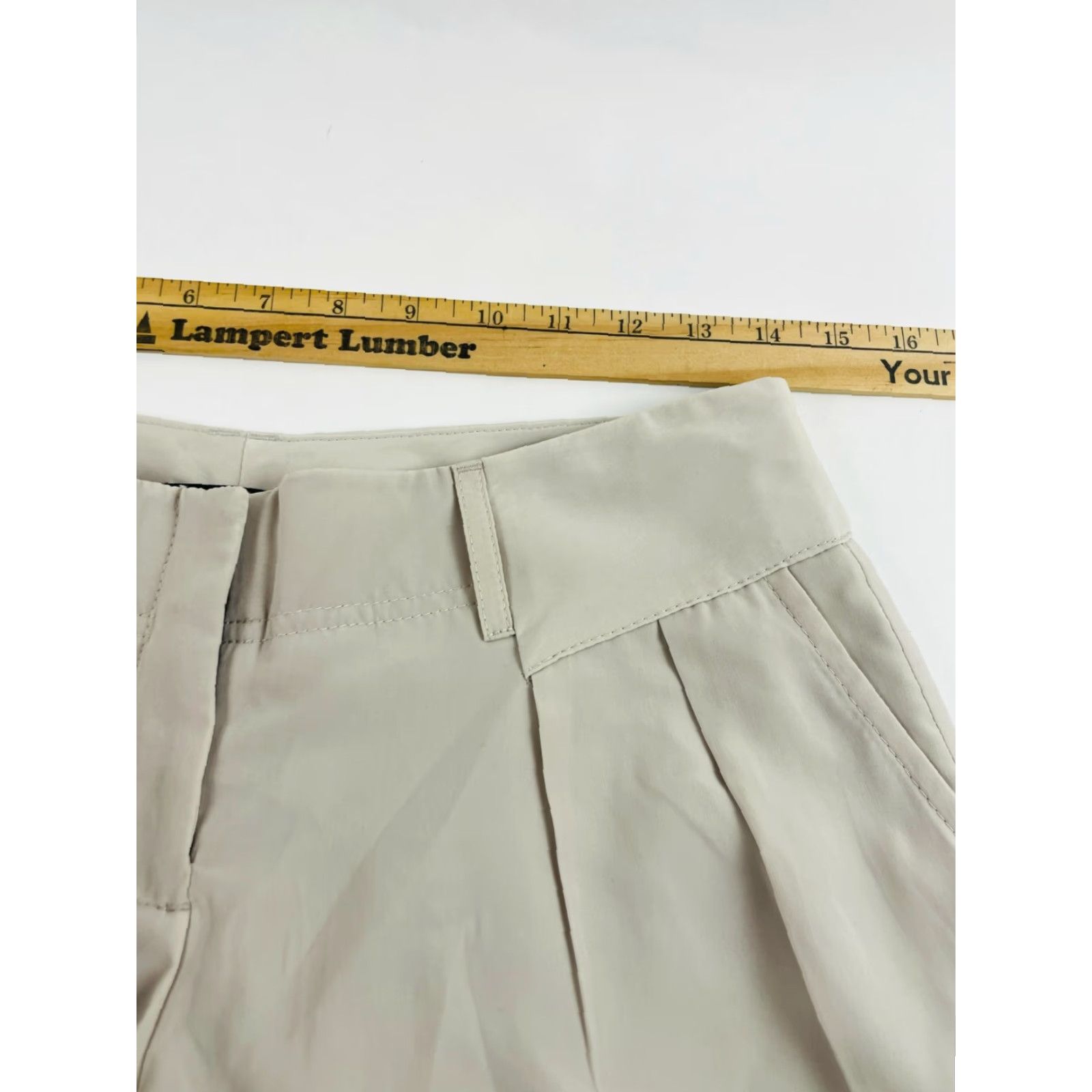 Express Express Shorts Women's Size 2 Tan Silky Hook and Eye Buttoned back Pockets Express Shorts Womens Size 2 Tan Silky Hook & Eye Buttoned back Pockets Size 26" / US 2 / IT 38 - 3 Thumbnail
