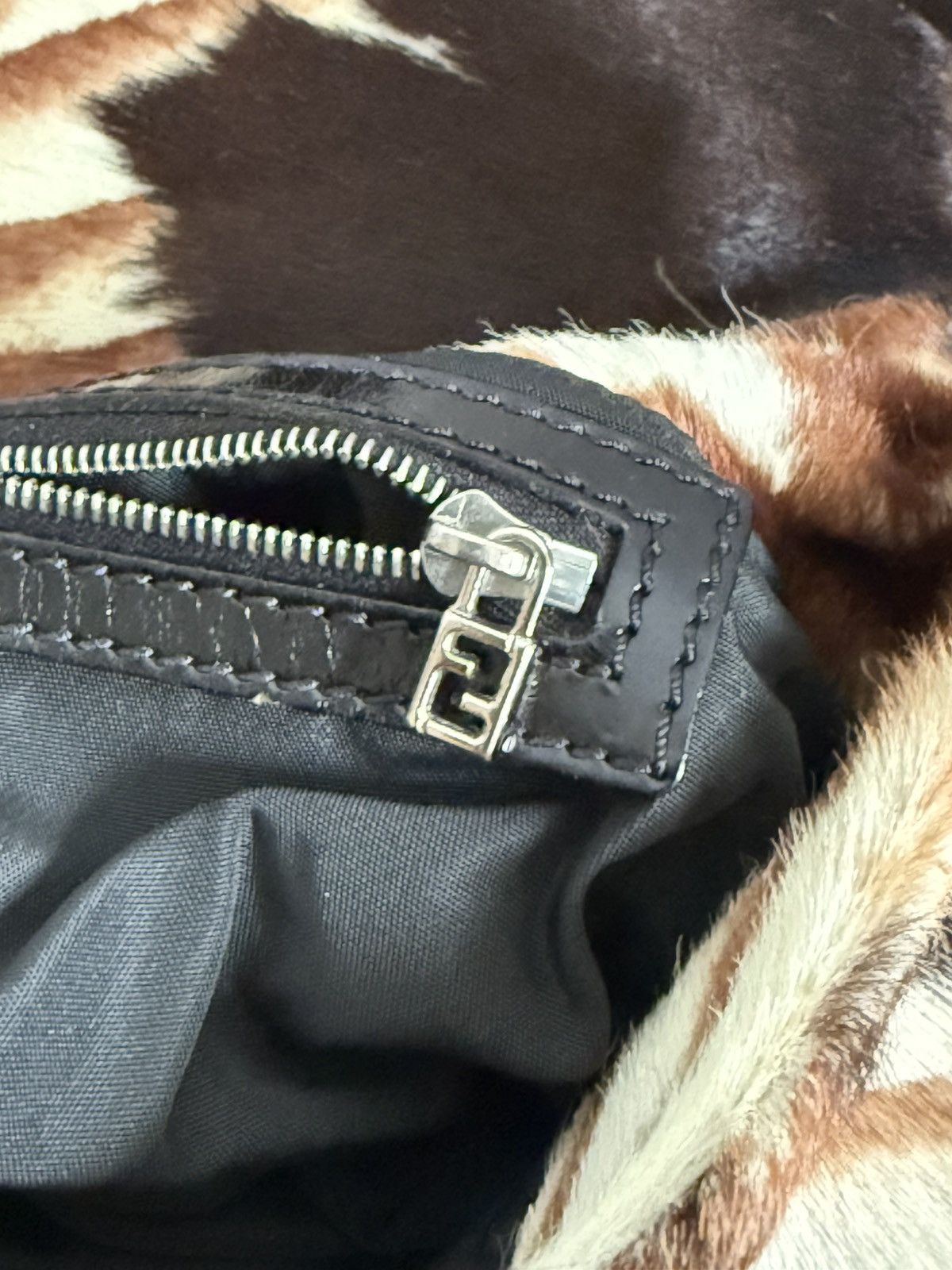 Fendi 2000s Sick Limited Edition Fendi Pony Hair Mama Baguette bag Size ONE SIZE - 15 Thumbnail