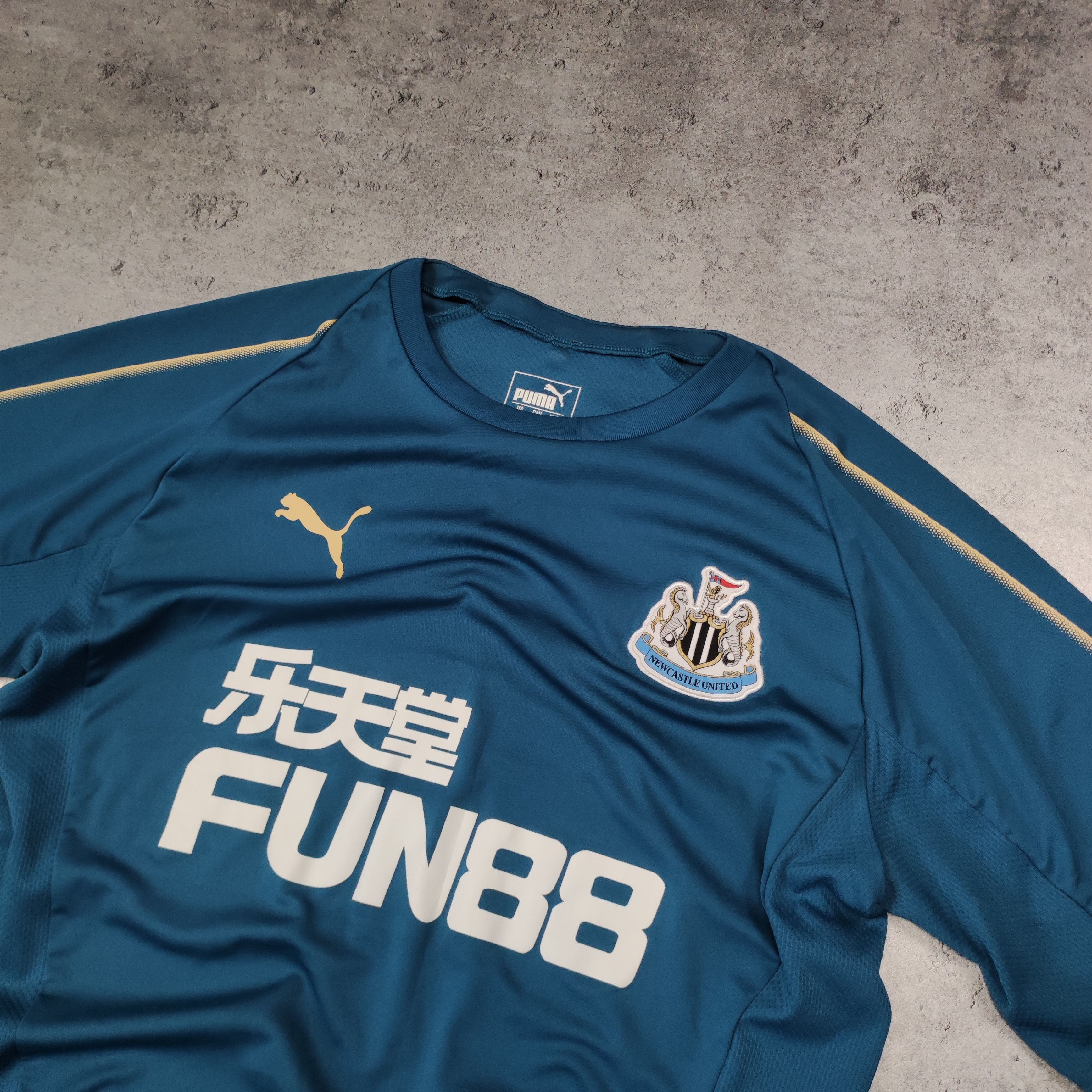 Puma Puma x Newcastle United Football Soccer Training Jersey Size US L / EU 52-54 / 3 - 4 Thumbnail