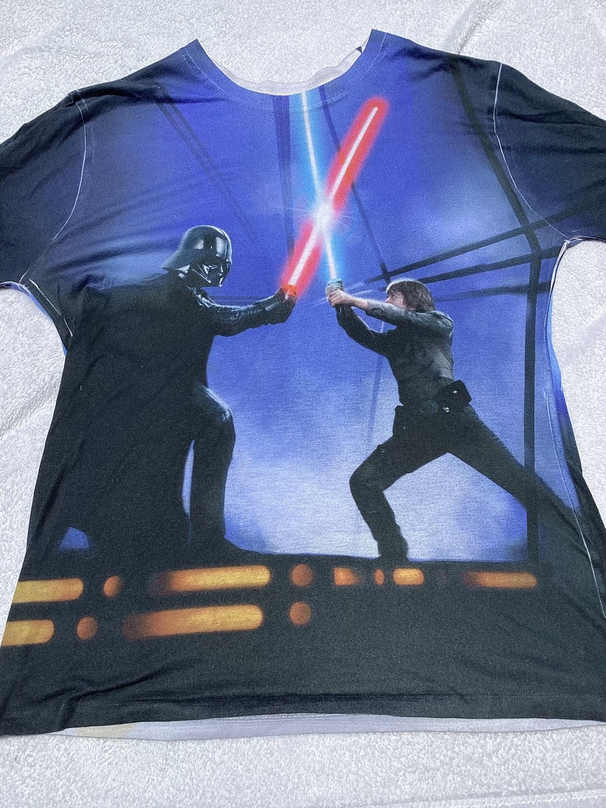 Vintage Star Wars Darth Vader, Luke Skywalker battle scene AOP TEE Size US XL / EU 56 / 4 - 2 Thumbnail