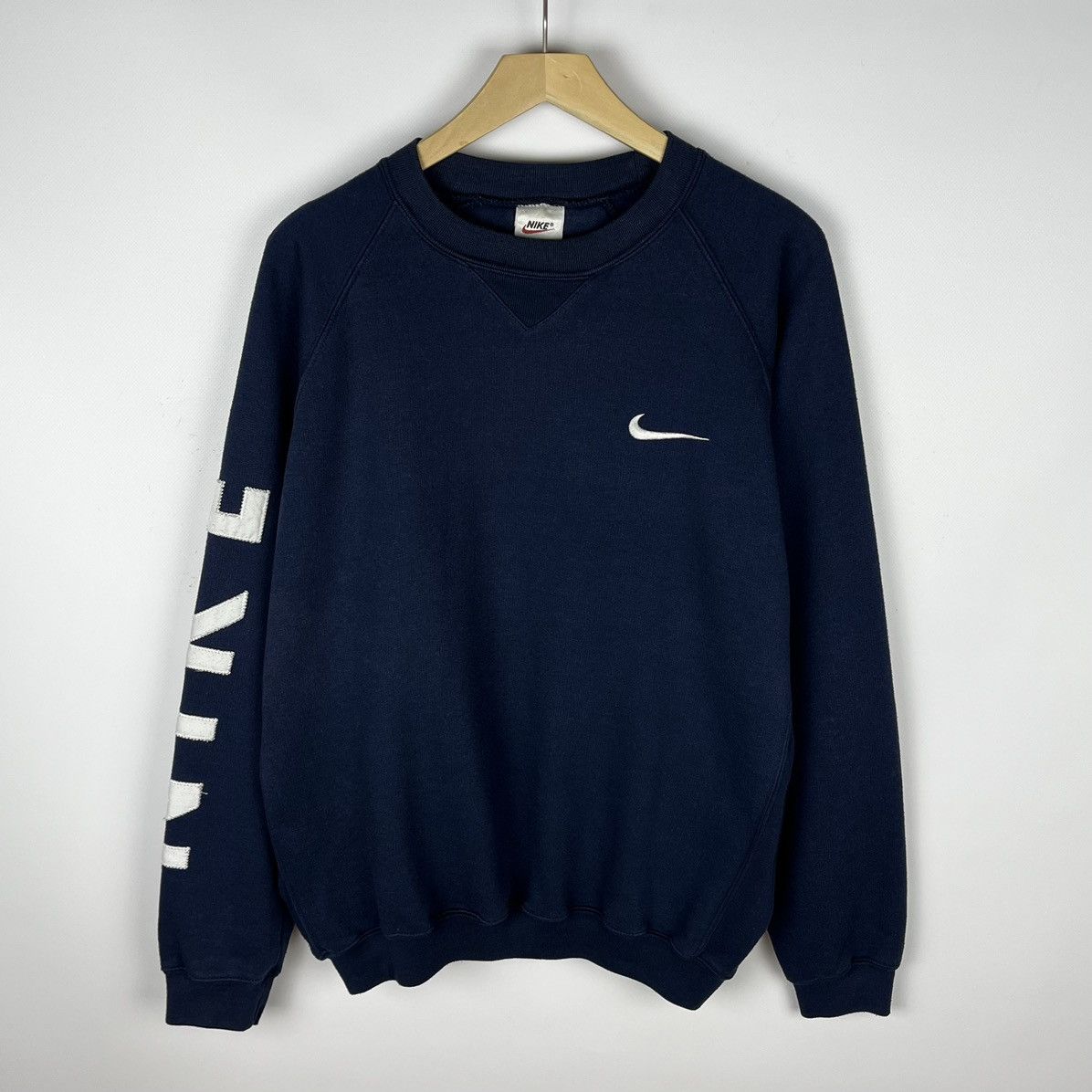 Nike Vintage Nike big logo y2k sweatshirt 90’s Size US L / EU 52-54 / 3 - 1 Thumbnail