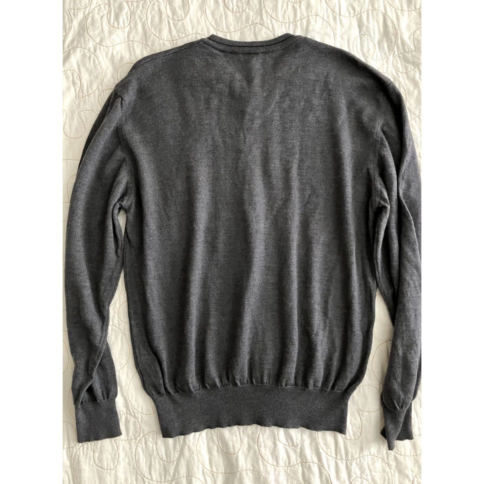 Vintage Kirkland Signature Sweater Gray V-Neck Wool Merino 100% Extra Fine Medium Men Pullover Long Sleeve Solid Tight-Knit Regular Fall Winter Spring Size US M / EU 48-50 / 2 - 2 Thumbnail