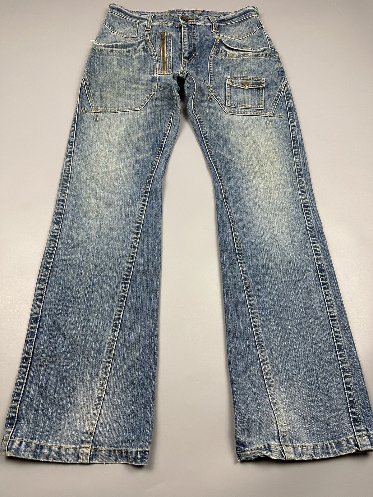 Japanese Brand Distressed Rattle Trap Twist Leg Multipocket Flared Denim Size US 32 / EU 48 - 3 Thumbnail