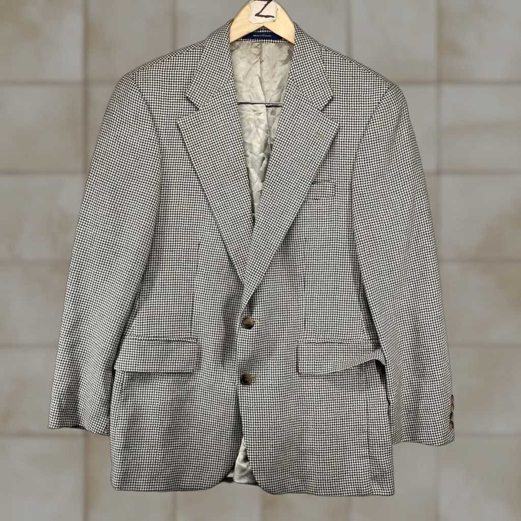 Ralph Lauren VINTAGE Ralph Lauren Polo University Club Blazer Men’s 39 Silk Wool Houndstooth Tan Single-Breasted 2-Button Notch Lapel College Preppy 90s Canada Men Size US L / EU 52-54 / 3 - 1 Thumbnail