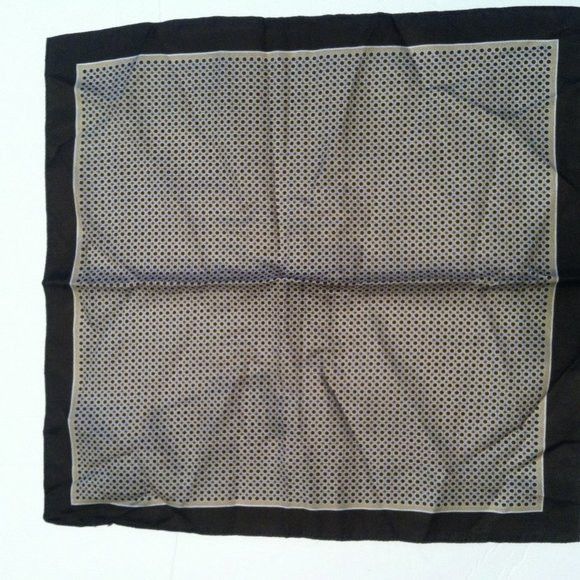 Hugo Boss HUGO BOSS MENS NEW 63%COTTON 37%SILK POCKET SQUARE 12" X 12" Size ONE SIZE - 1 Thumbnail