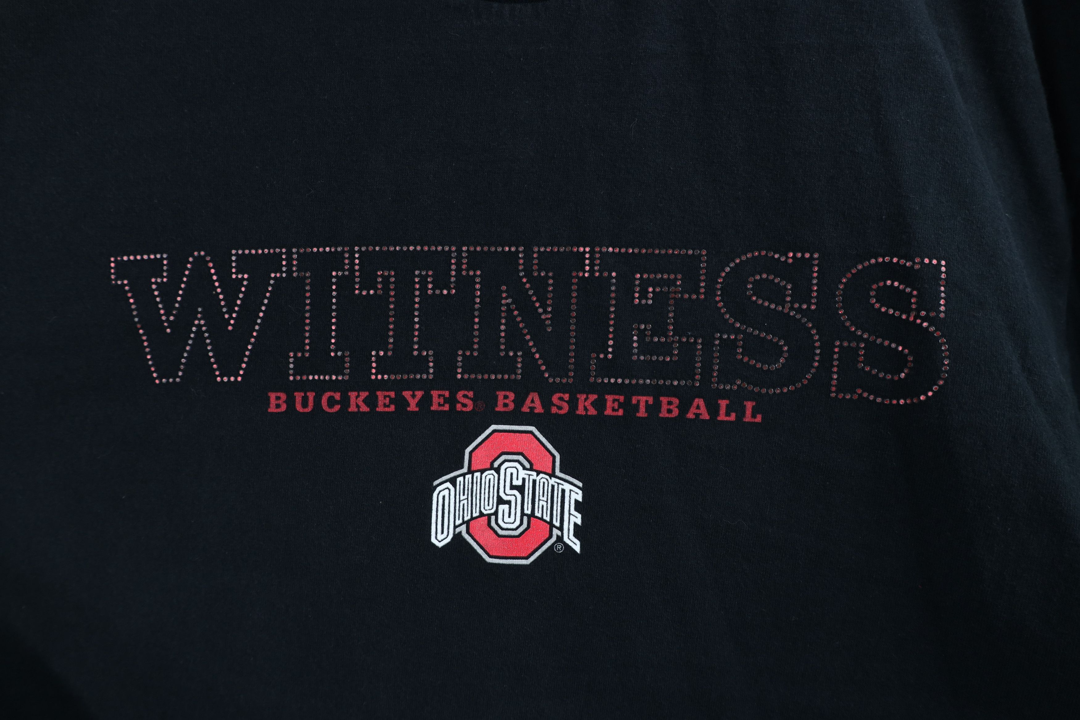 Nike Vintage Nike Lebron James University Basketball T-Shirt Size US L / EU 52-54 / 3 - 5 Thumbnail