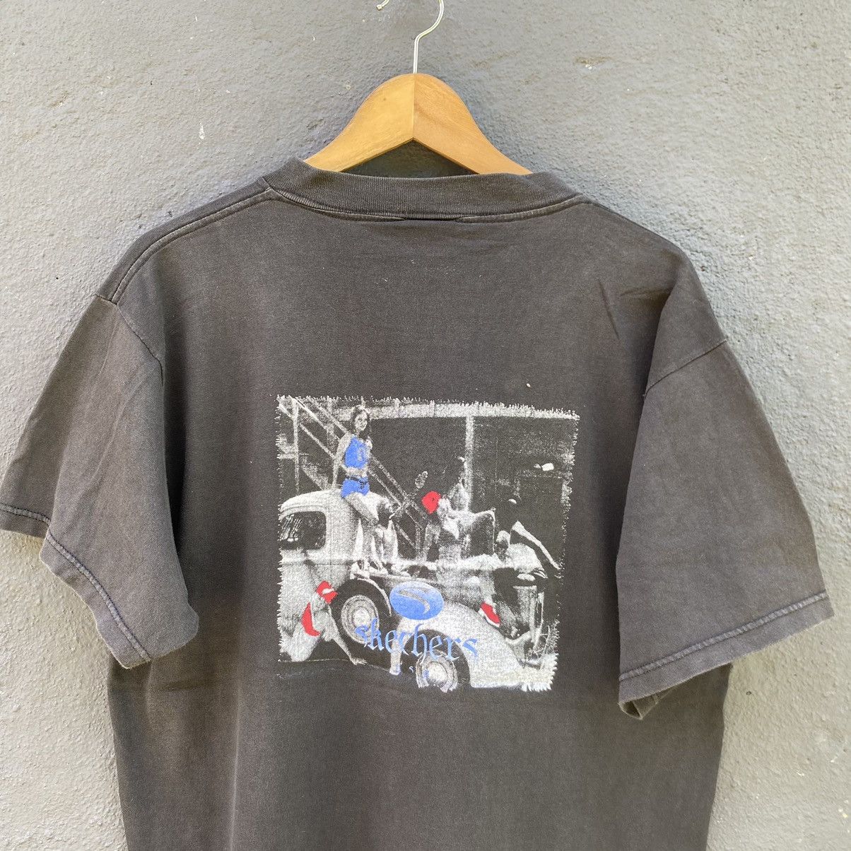 SKECHERS THRASHED Faded Vintage 90s Skechers ERD GRUNGE TEE Size US L / EU 52-54 / 3 - 3 Thumbnail