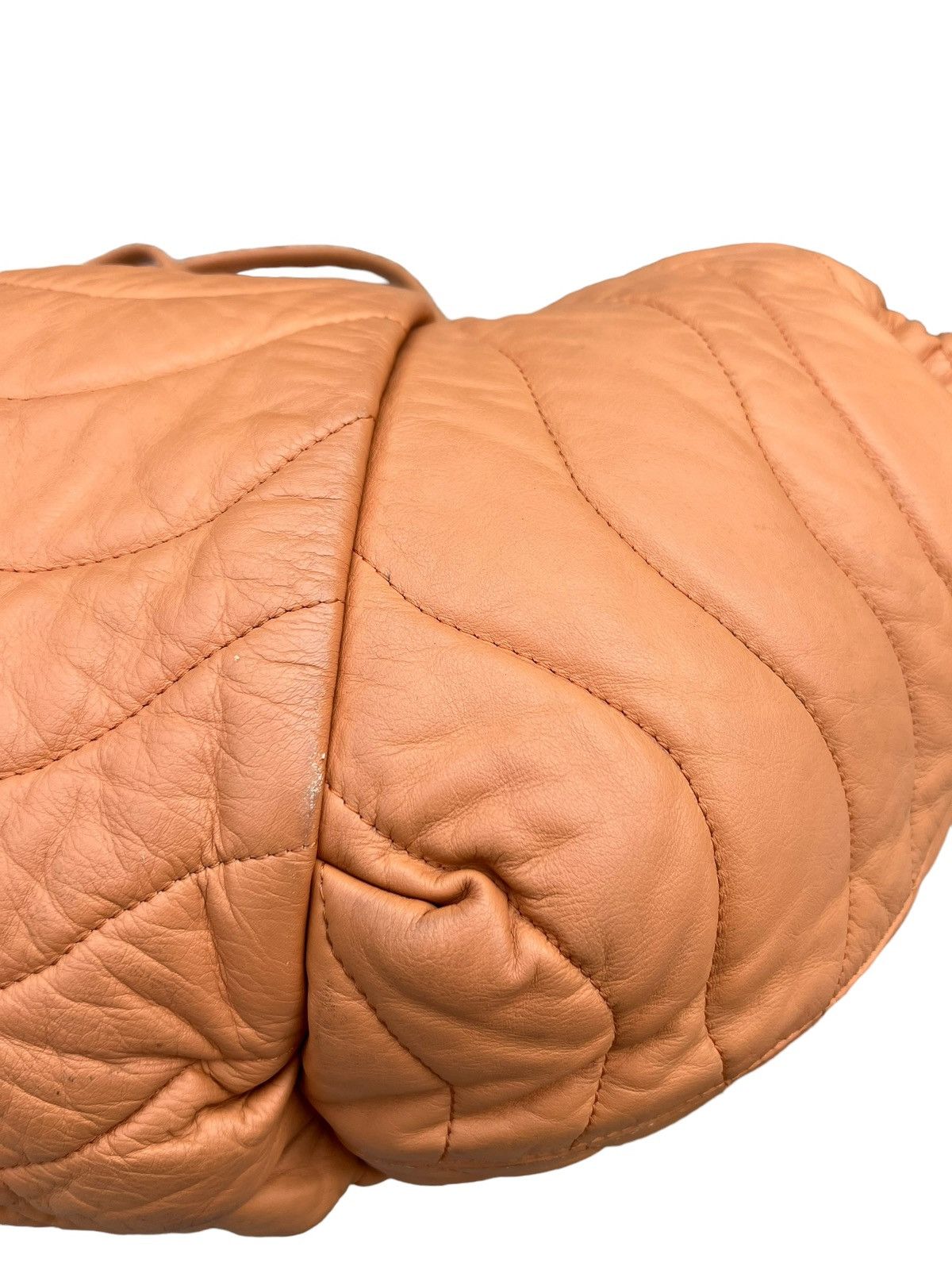 Japanese Brand × Leather Hyde Sacha Knight Quilt Puffer Large Leather Bag Size ONE SIZE - 9 Thumbnail