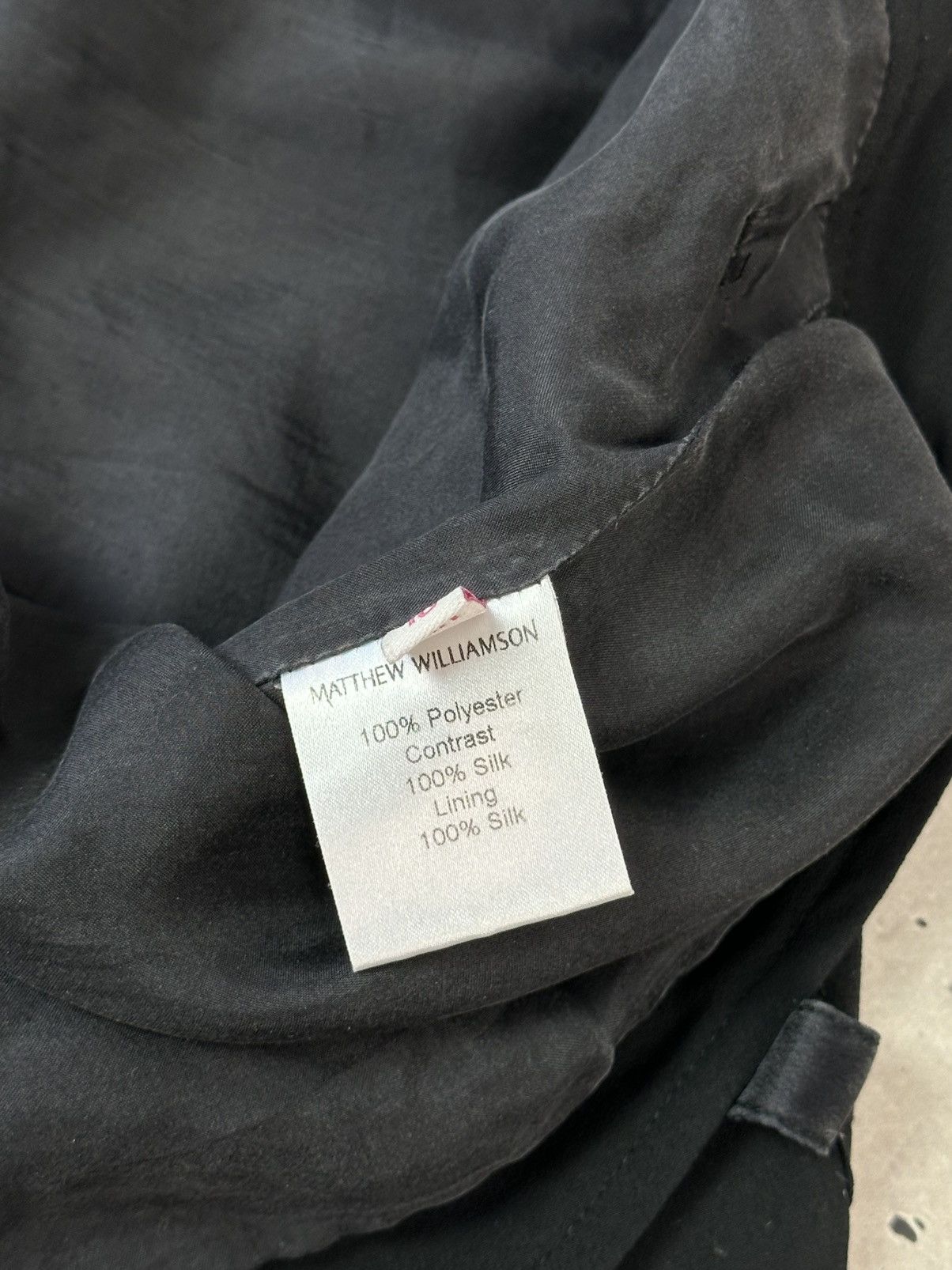 Matthew Williamson Matthew Williamson Black Cargo Silk Details Women’s Shorts Size 28" / US 6 / IT 42 - 6 Thumbnail