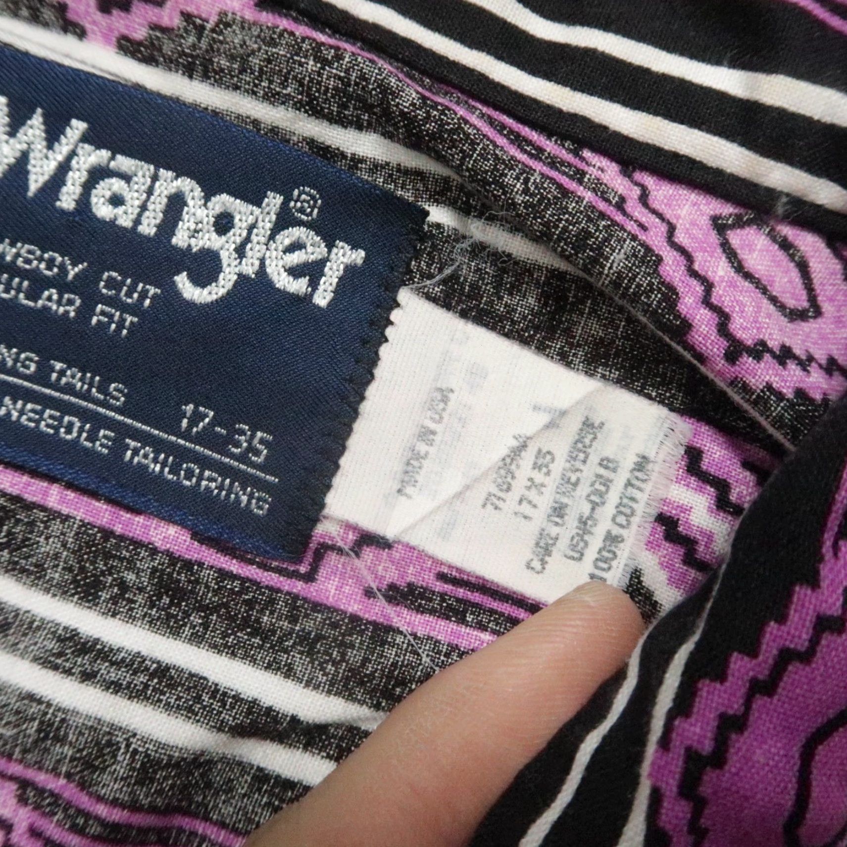 Wrangler VINTAGE Wrangler Shirt Men XL 48 in Purple Geometric Button-Up Collared Pocketed Western USA 70s 80s Mens Size US XL / EU 56 / 4 - 4 Thumbnail
