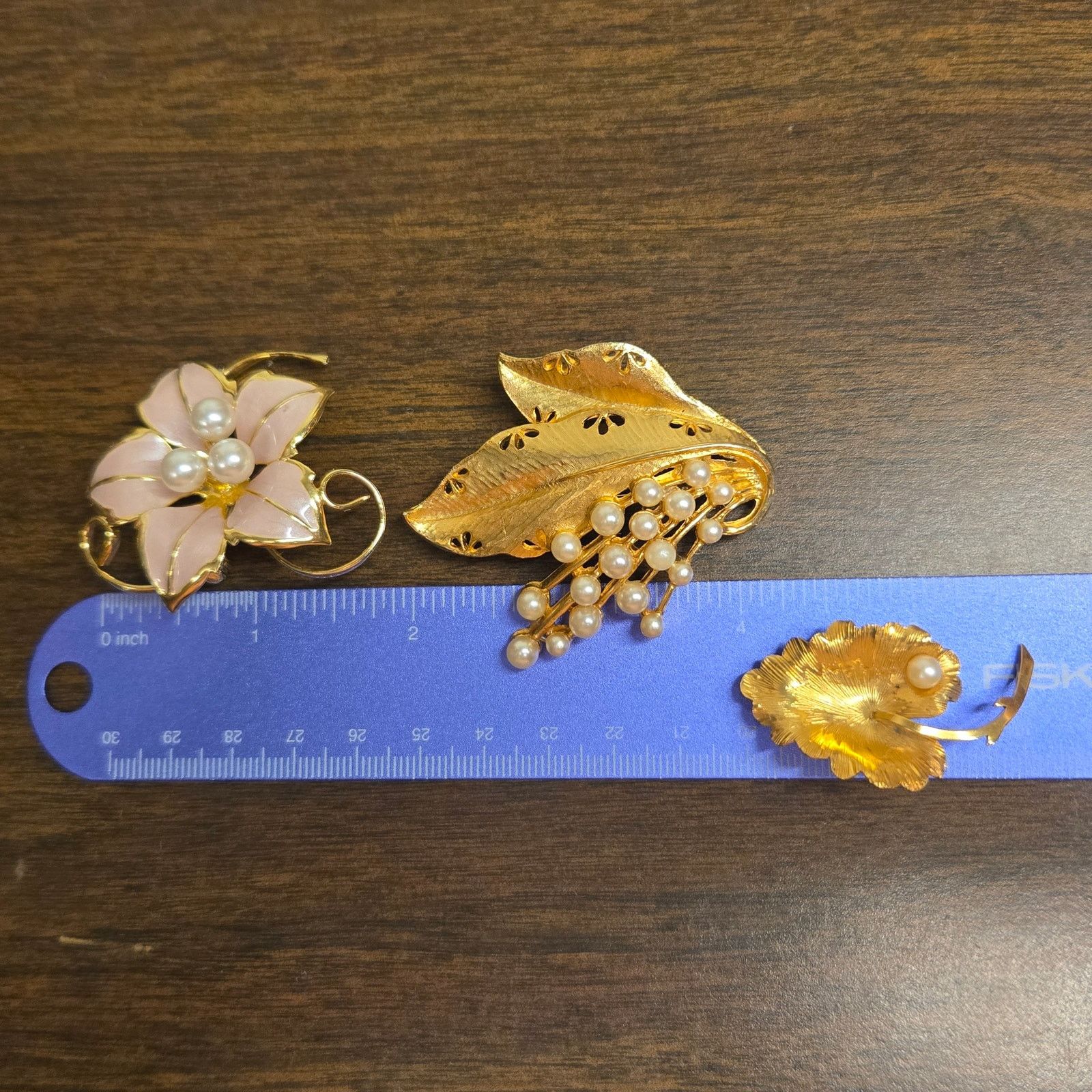 Vintage Vintage Lot of 3 Gold Tone Faux Pearl Flower Leaf Brooches Size ONE SIZE - 9 Thumbnail