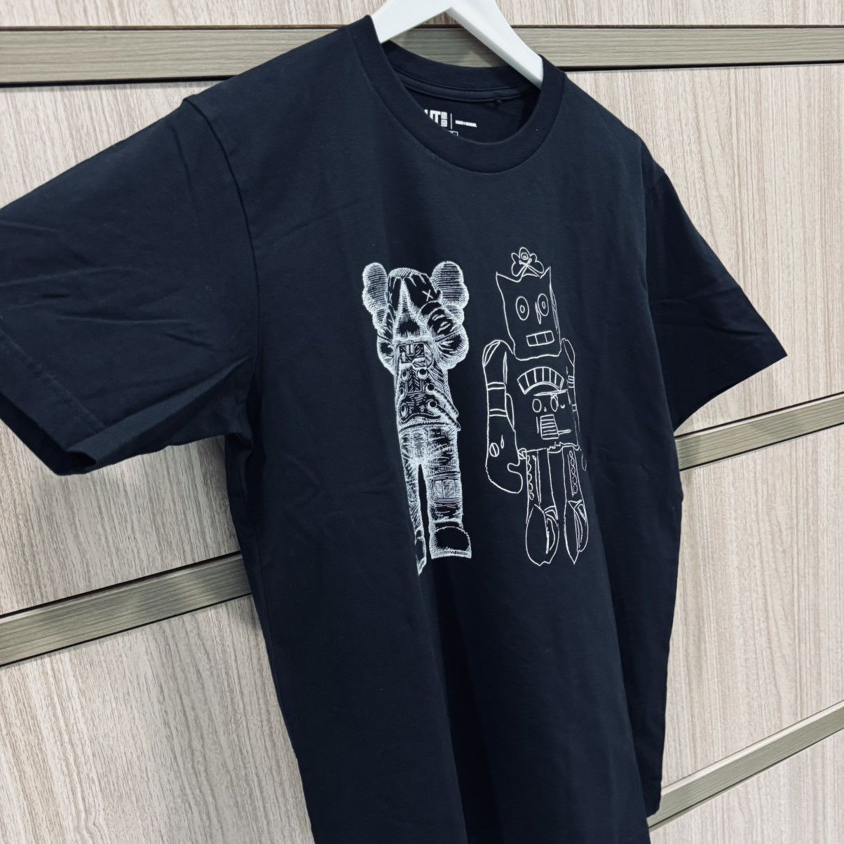 Andy Warhol × Kaws × Uniqlo Kaws X Warhol X Uniqlo Colab Tee Size US M / EU 48-50 / 2 - 3 Thumbnail