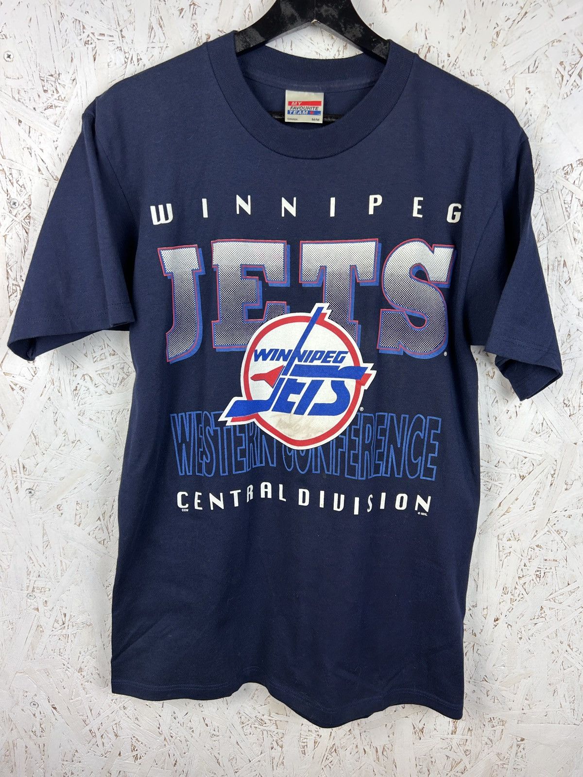 NHL 90s Vintage NHL Winnipeg Jets Big Logo Print T-Shirt Size US M / EU 48-50 / 2 - 1 Thumbnail