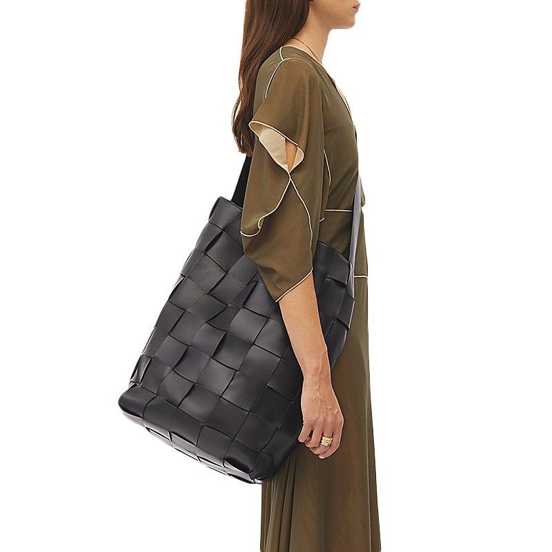 Bottega Veneta 🔥$7.5K VALUE🔥 Leather Intercciato Waves Tote Bag Size ONE SIZE - 5 Thumbnail