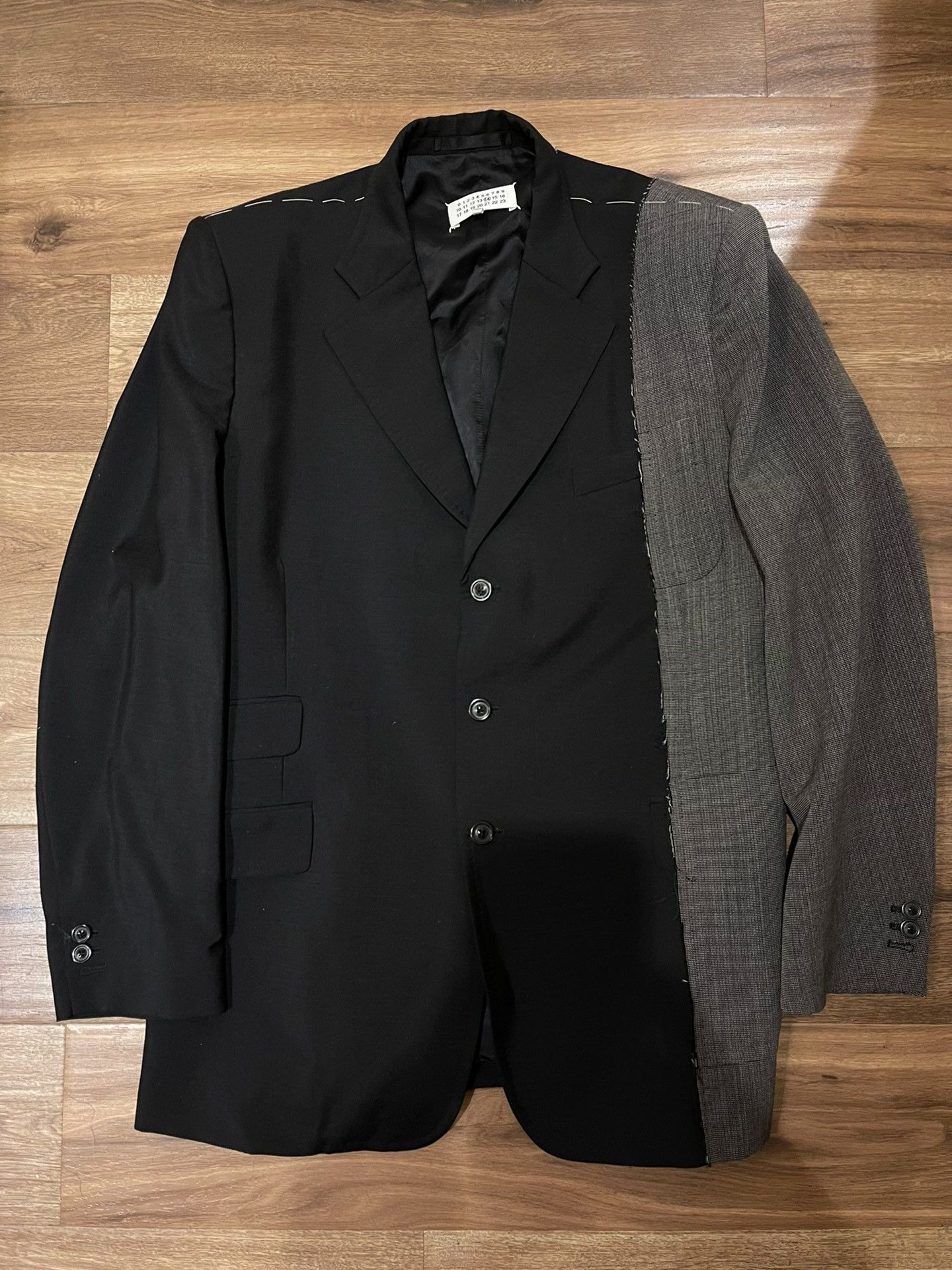Maison Margiela Maison Margiela Clear line stitching suit jacket 2501-Nexta Size US S / EU 44-46 / 1 - 1 Thumbnail