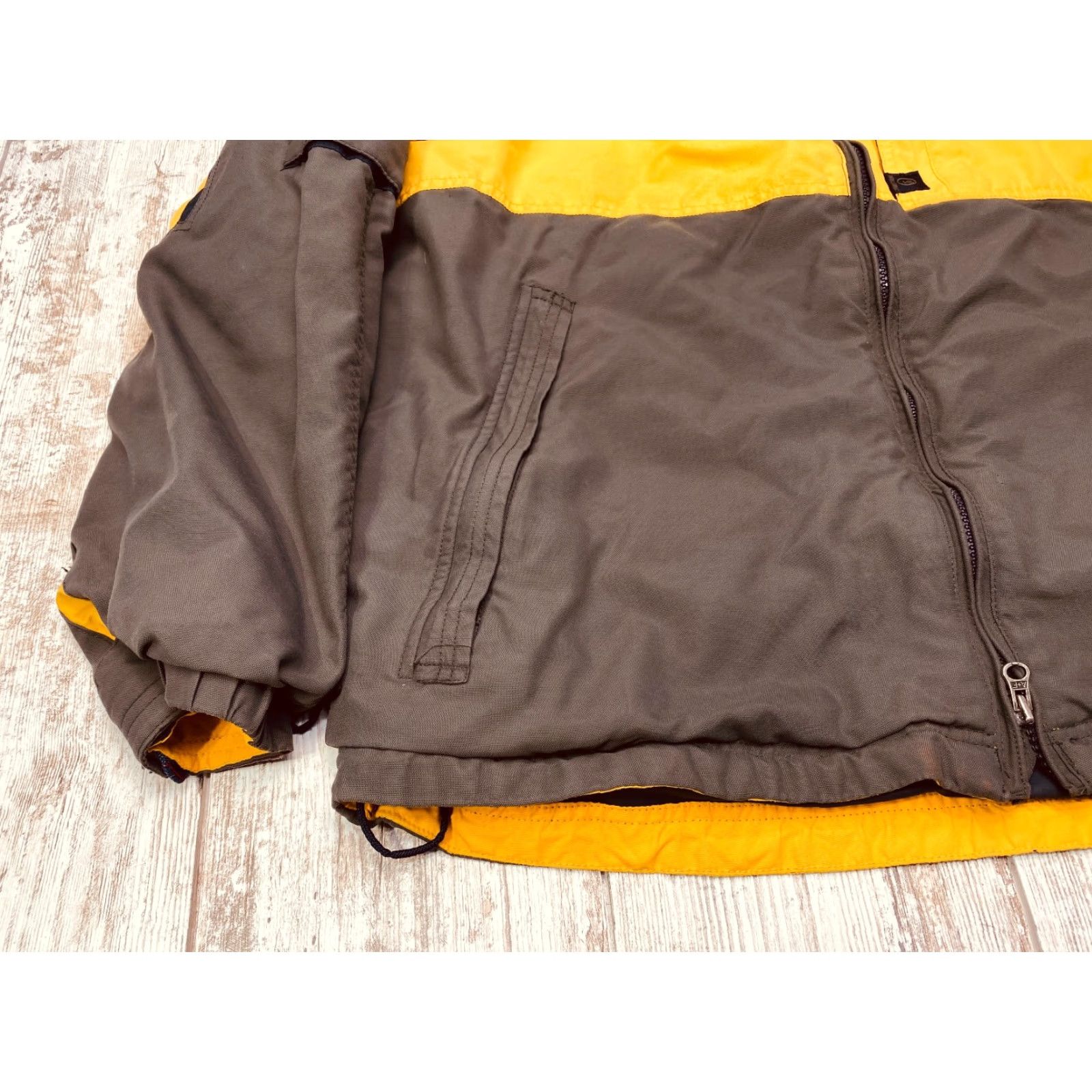 Abercrombie & Fitch Abercrombie & Fitch Full Zip Jacket Mens L Gray Yellow Coat Nylon Rain Lined Size US L / EU 52-54 / 3 - 3 Thumbnail