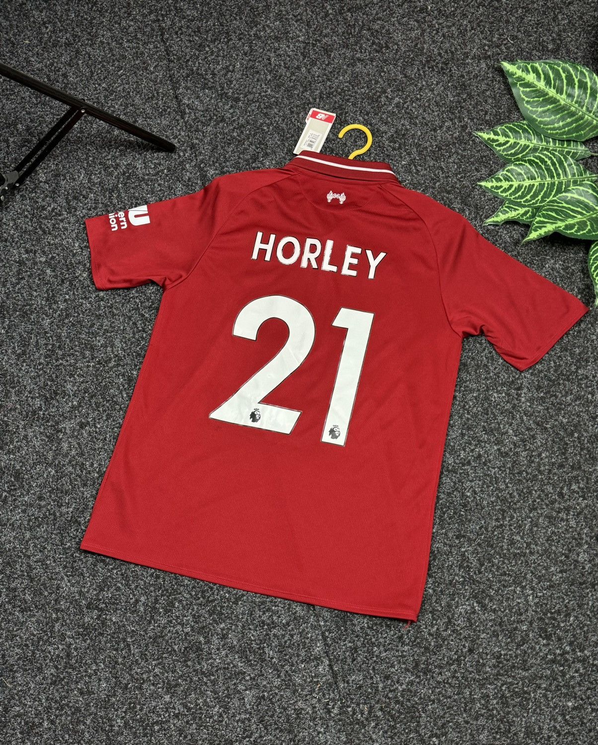 New Balance New Balance Liverpool 2018/19 Home Horley 21 Football Size US S / EU 44-46 / 1 - 2 Thumbnail