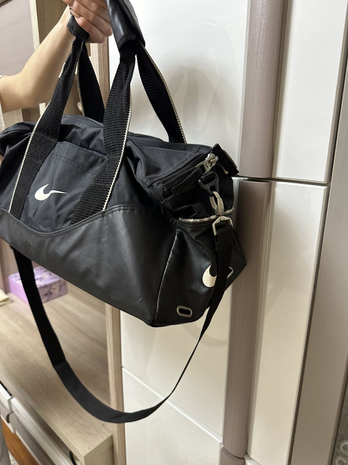 Nike Vintage 90s Nike Crazy Sport Bag Luggage Black Shoulder Bag Size ONE SIZE - 5 Thumbnail