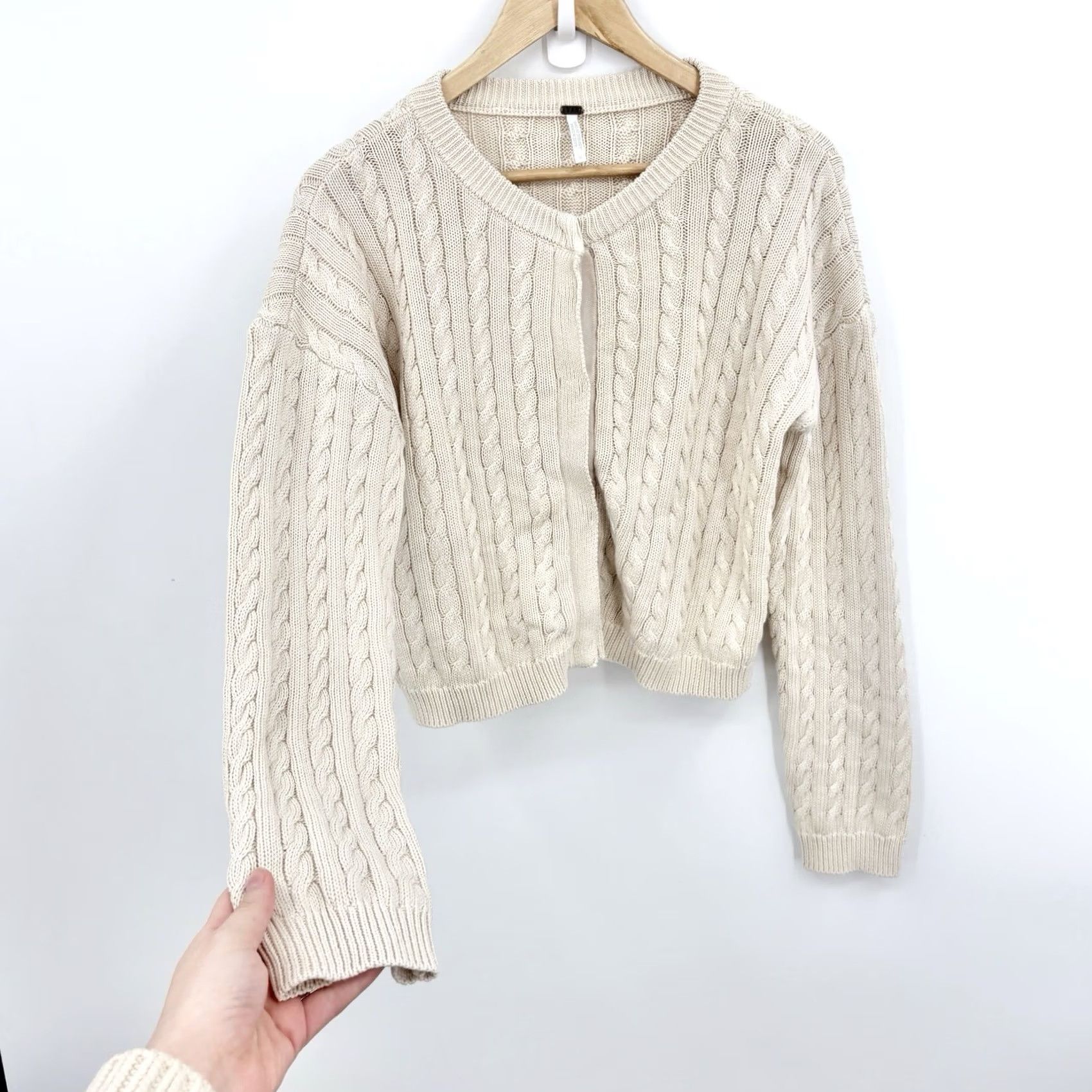 Young Fabulous & Broke Young Fabulous Broke Cable Knit Sweater Small Ivory Women Pullover V-Neck 100% Cotton Pockets Preppy Parisian Vintage No Size S / US 4 / IT 40 - 2 Thumbnail