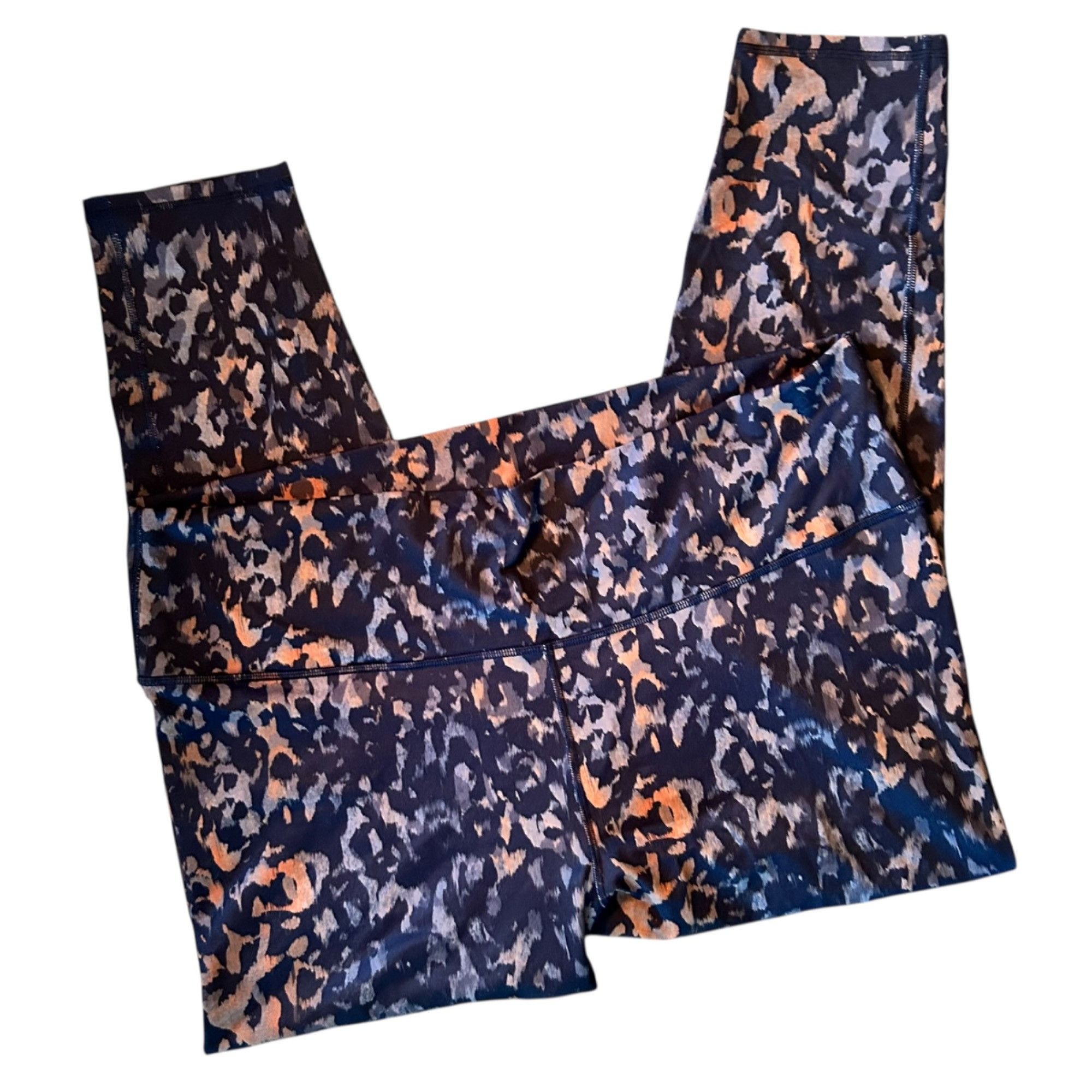 Fabletics NWT Fabletics All Over Leopard Print Define High-Waisted Leg Size 42" / US 20 - 1 Thumbnail
