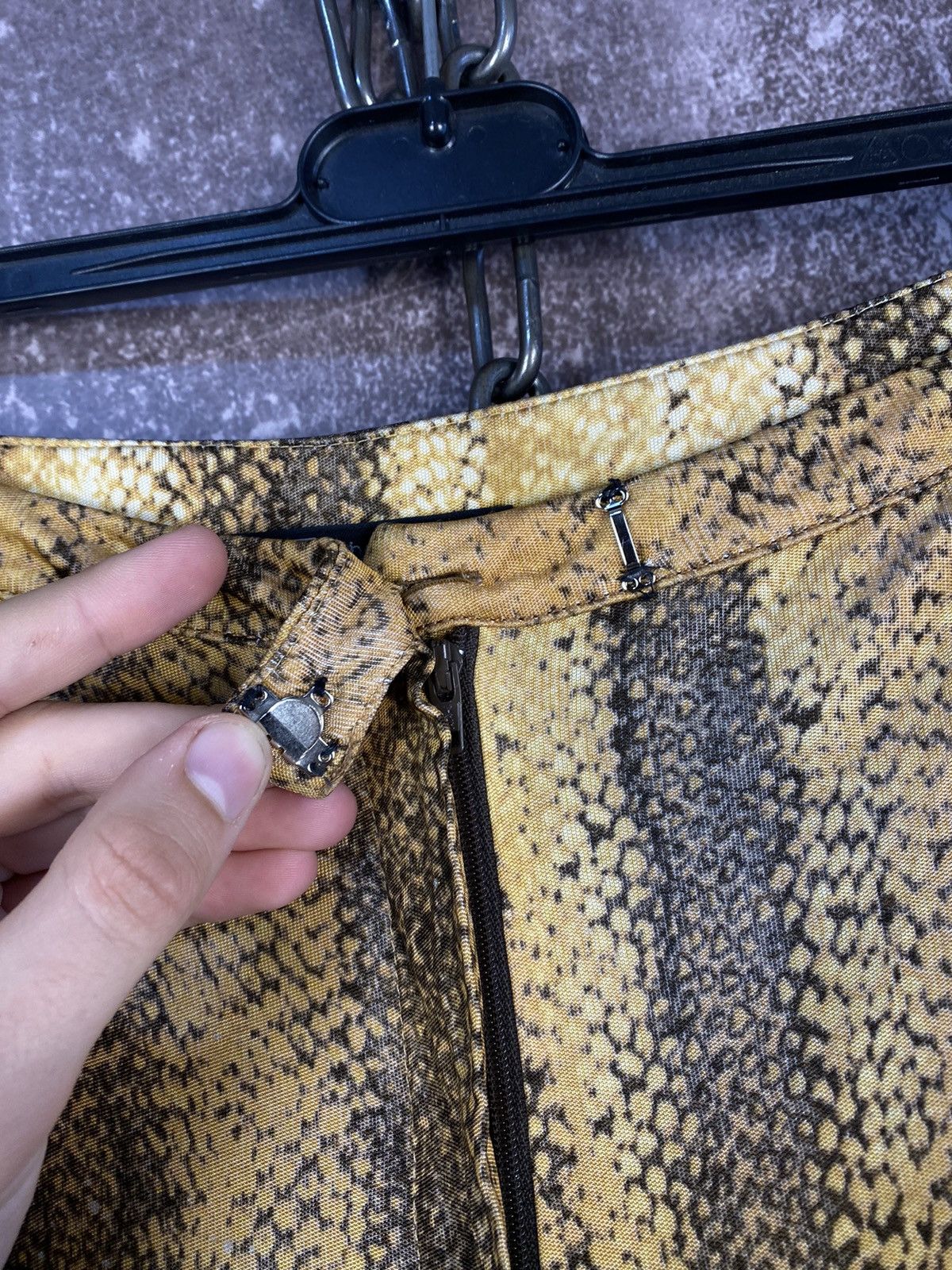 If Six Was Nine × Just Cavalli × Vintage Roberto Just Cavalli Women Snake Print Flared Jeans Pants Size 30" / US 8 / IT 44 - 6 Thumbnail