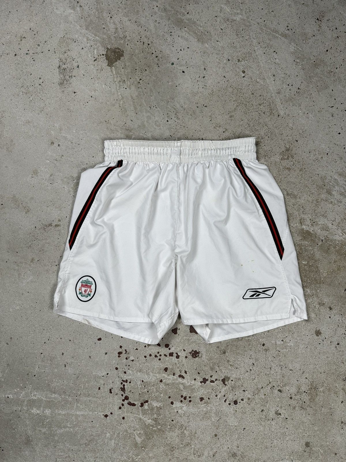 Reebok × Vintage Vintage Y2K Reebok x Liverpool White Home Shorts Size US 32 / EU 48 - 1 Thumbnail