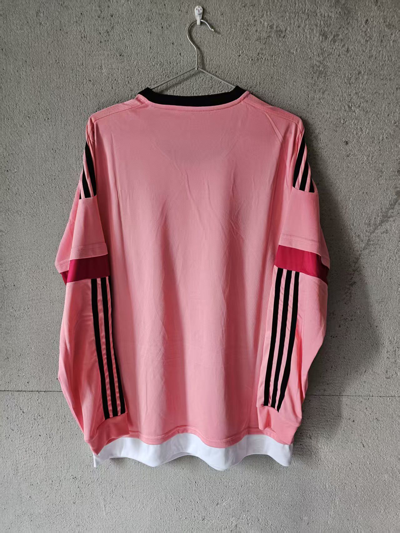 Other 2015 2016 Juventus Jersey Pink Size US S / EU 44-46 / 1 - 2 Thumbnail