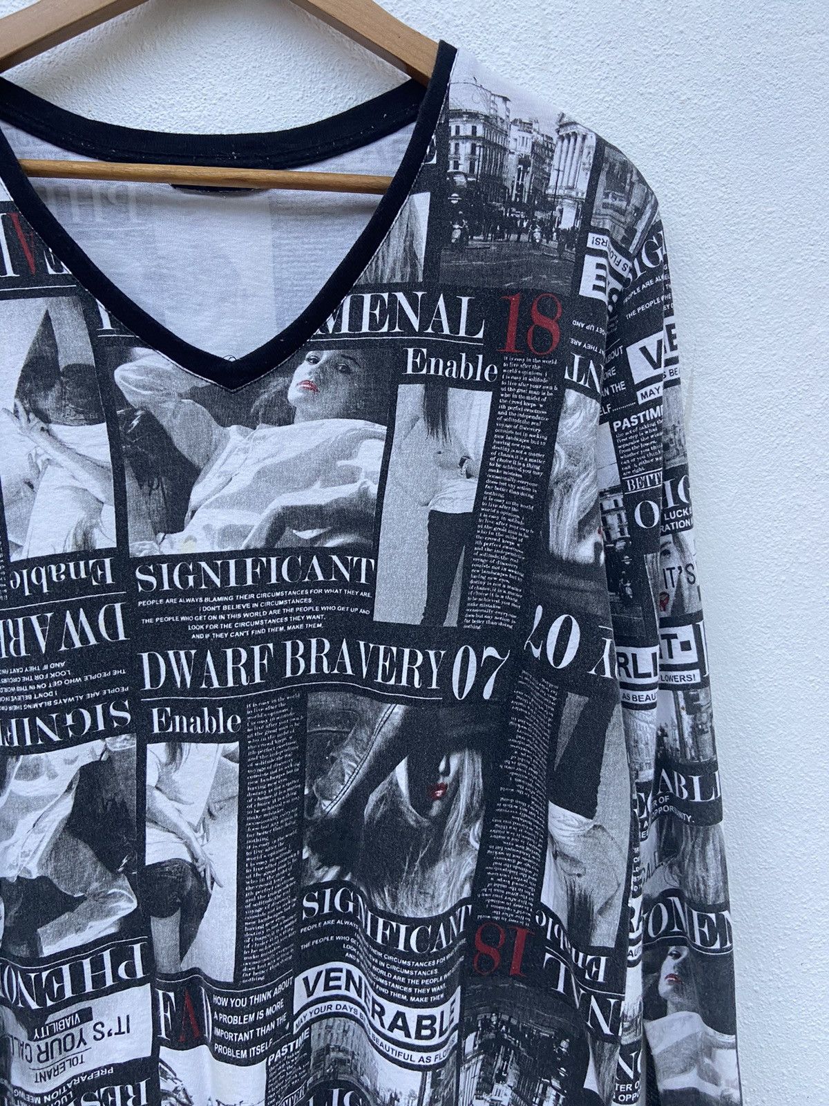 Beauty Beast 🔥 Avail Mode t shirt sexy girl Hysteric Glamour Size US M / EU 48-50 / 2 - 3 Thumbnail