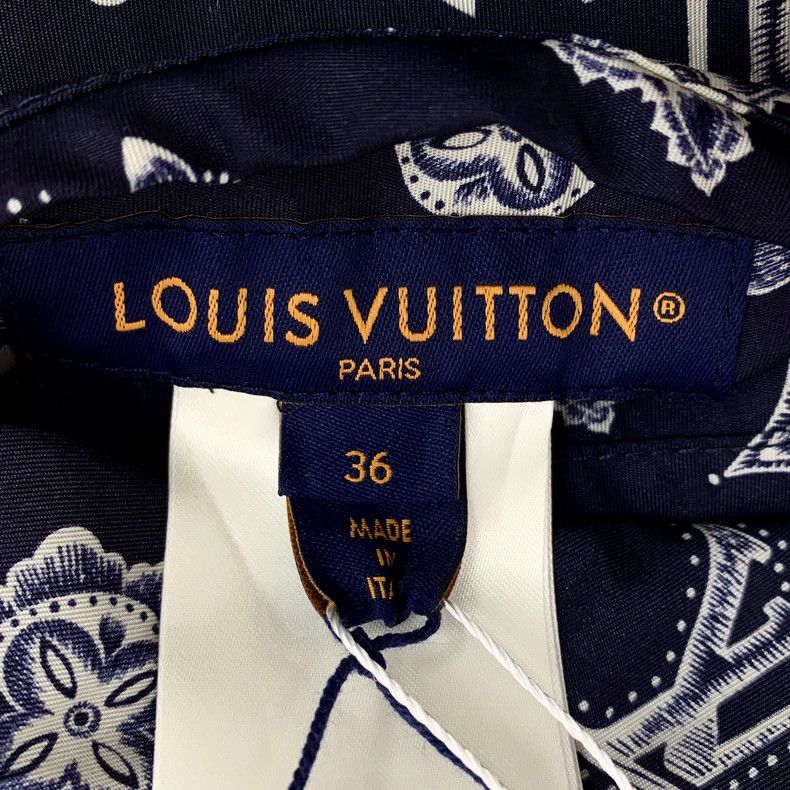 Louis Vuitton Louis Vuitton 25 dark blue logo full print hooded drawstri Size XS / US 0-2 / IT 36-38 - 7 Thumbnail