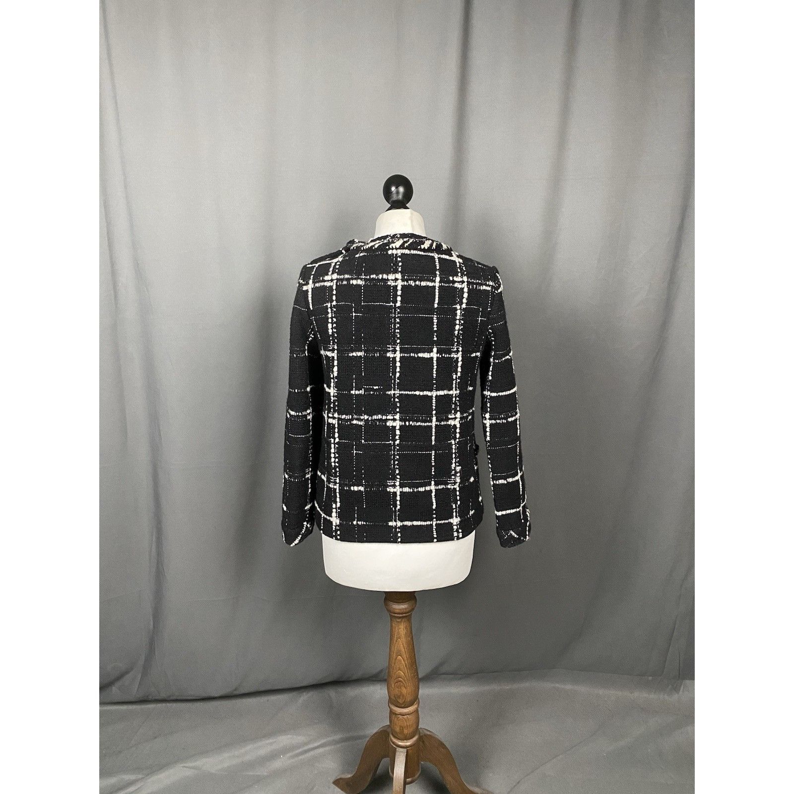Chanel Chanel Women's Black Checked Tweed Wool Silk Crewneck Blouse Size XS / US 0-2 / IT 36-38 - 7 Thumbnail