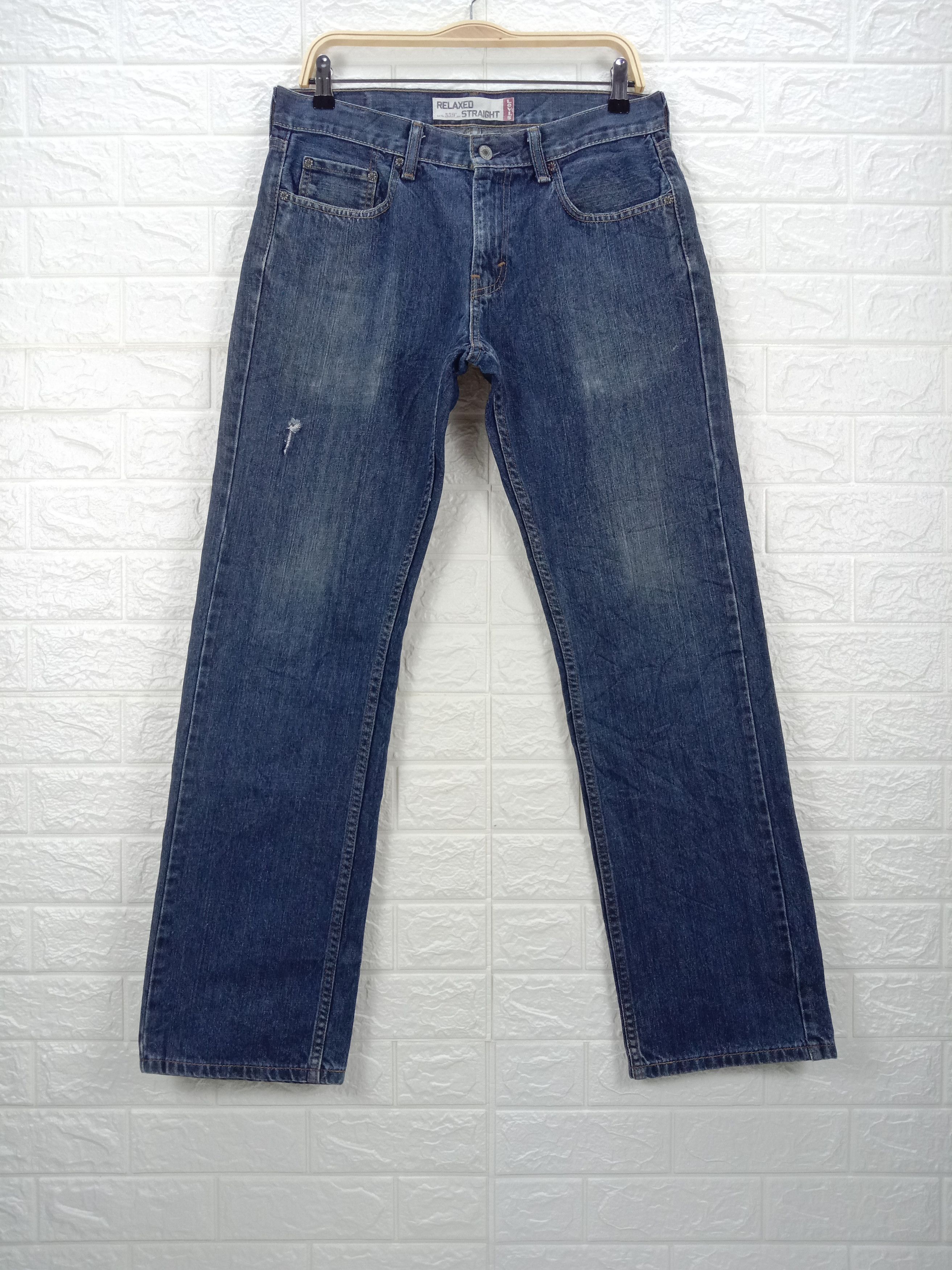 image of Levis x Levis Vintage Clothing Vintage Levi's 559 Jeans Relaxed Straight Denim in Blue (Size 31)