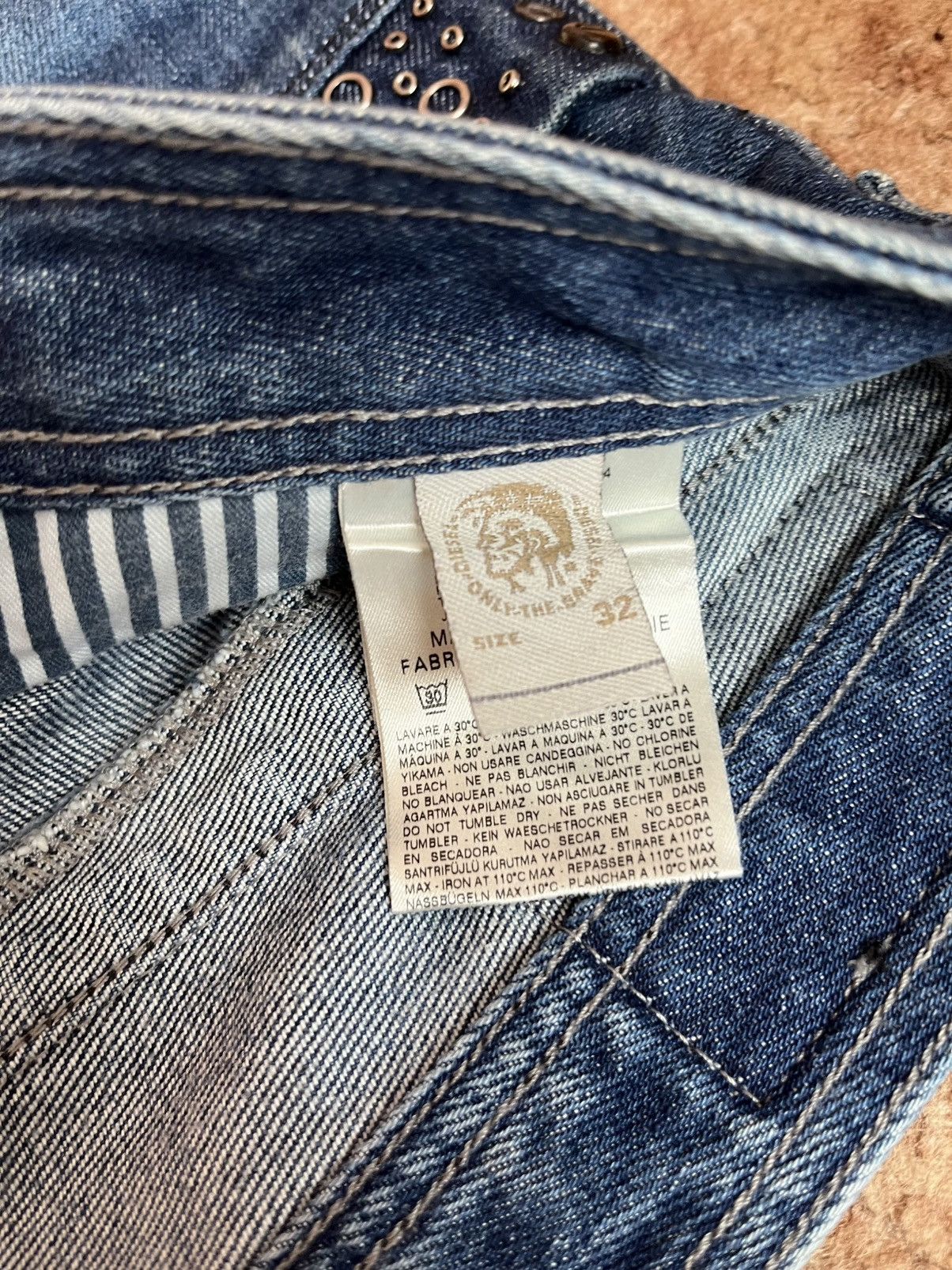 Diesel Vintage Diesel Big Logo Streetwear Denim Pants Blue Jeans Size US 32 / EU 48 - 7 Thumbnail