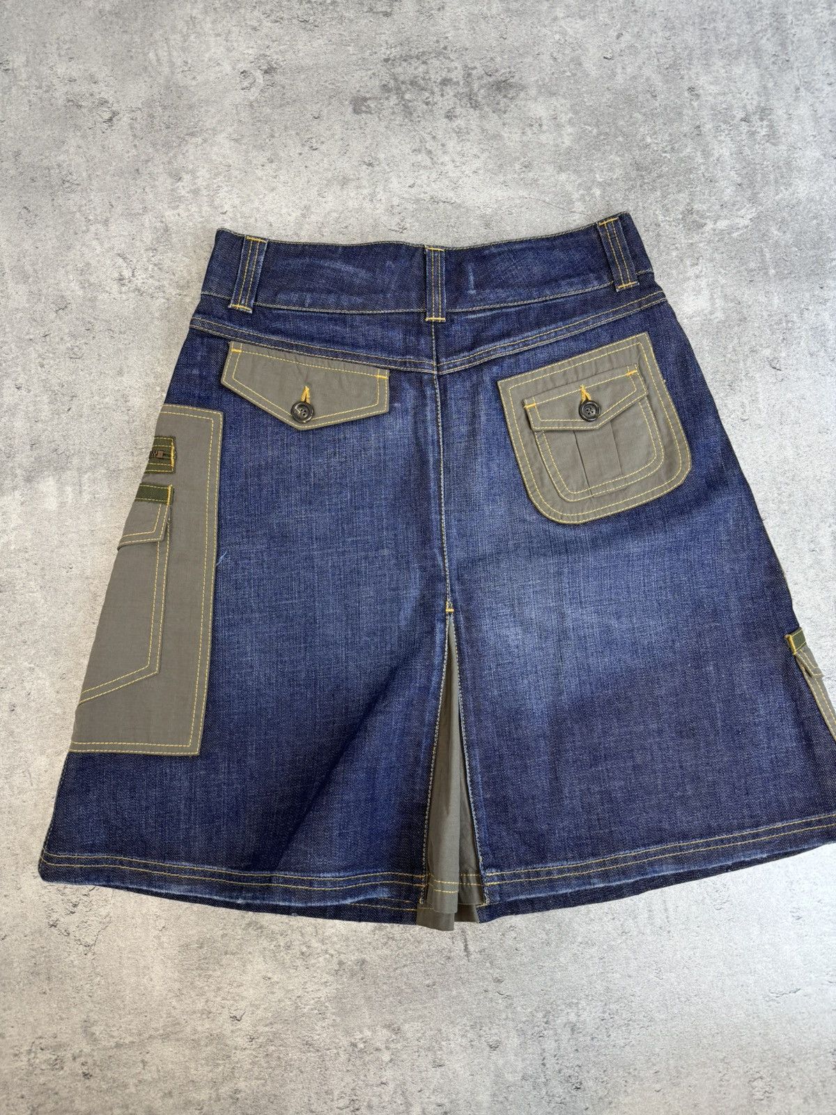 Moschino Moschino Jeans Cargo Utility Skirt Military Patchwork Denim Size 28" / US 6 / IT 42 - 9 Thumbnail