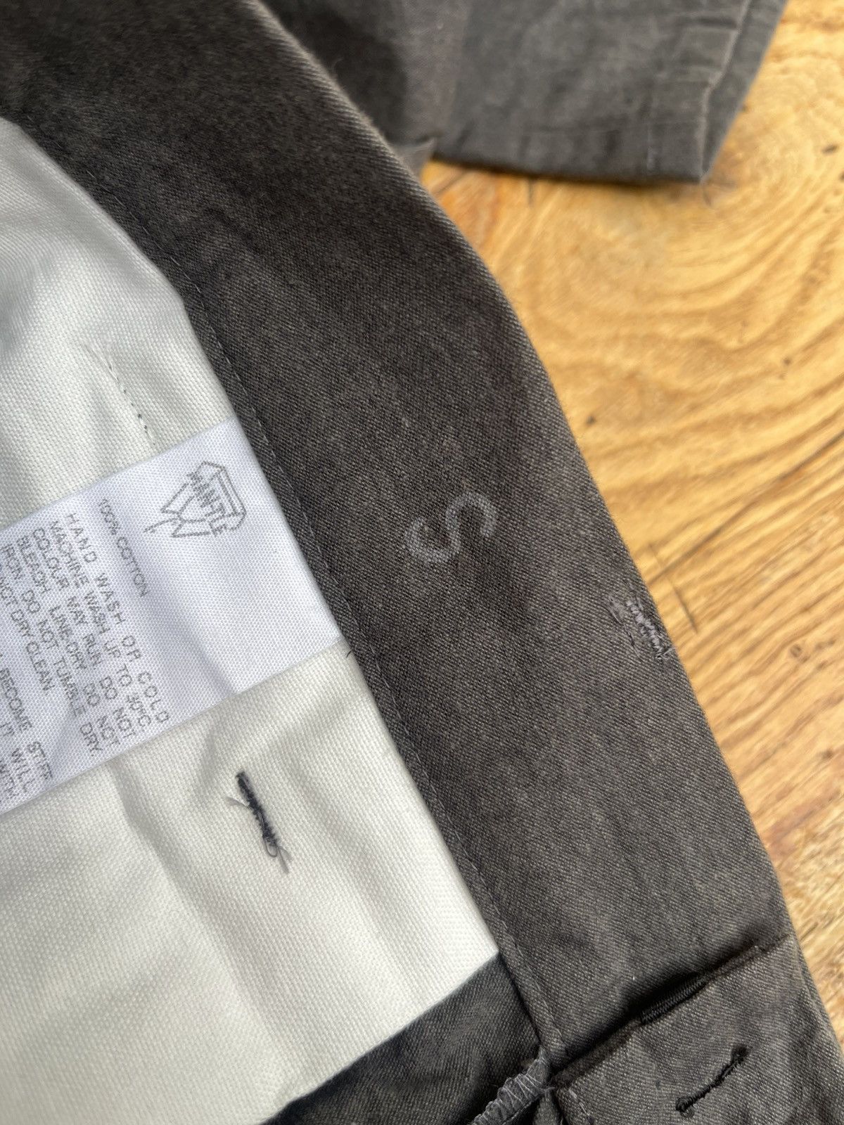 MAN-TLE BNWT Man-tle Main pants R1 size S Made in Japan RRP£315 Size US 30 / EU 46 - 7 Thumbnail